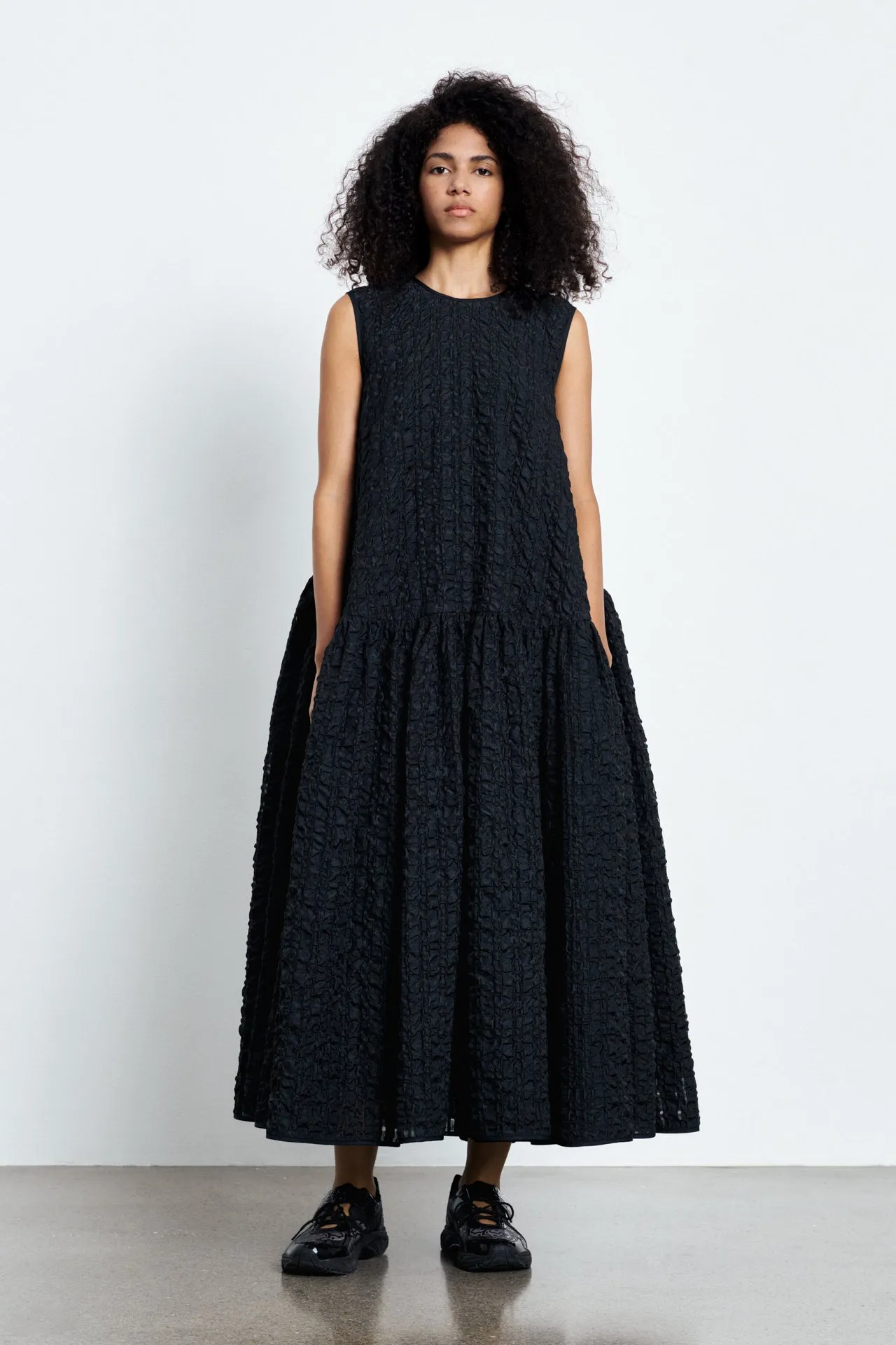 ANNA KARIN | DRESS CHECK SEERSUCKER BLACK sold by Cecilie Bahnsen