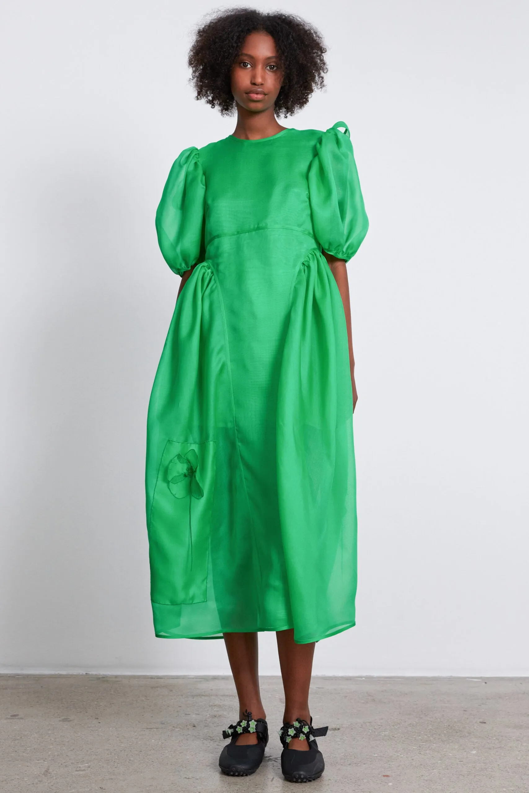 FINNEGAN | DRESS TUNDRA ORG. PATCHES EMERALD GREEN sold by Cecilie Bahnsen