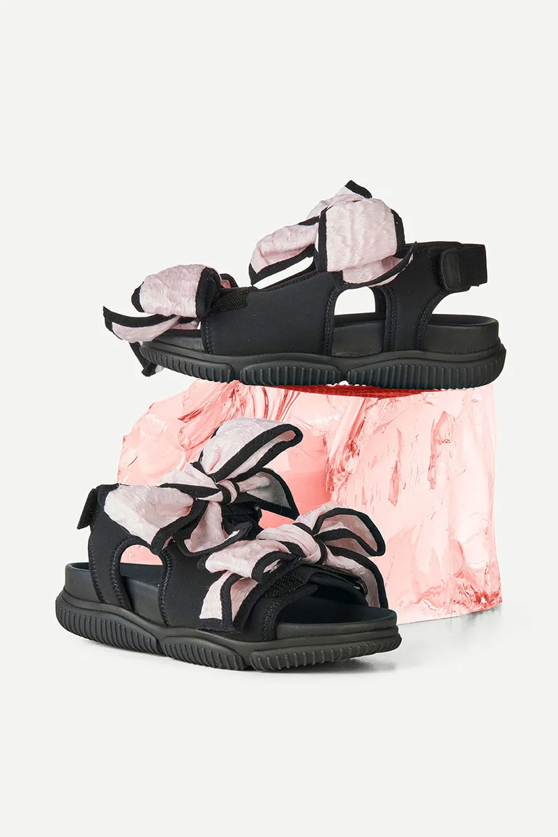 VALERIA | TRUEAL CRINCKLED JACQUARD LIGHT PINK BOWS sold by Cecilie Bahnsen