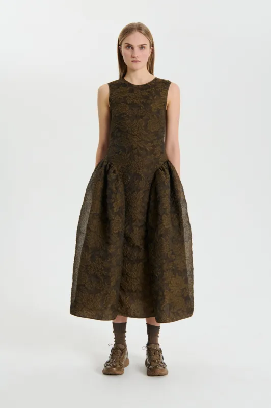 GINE | DRESS POSY MATELASSÉ BROWN made by Cecilie Bahnsen