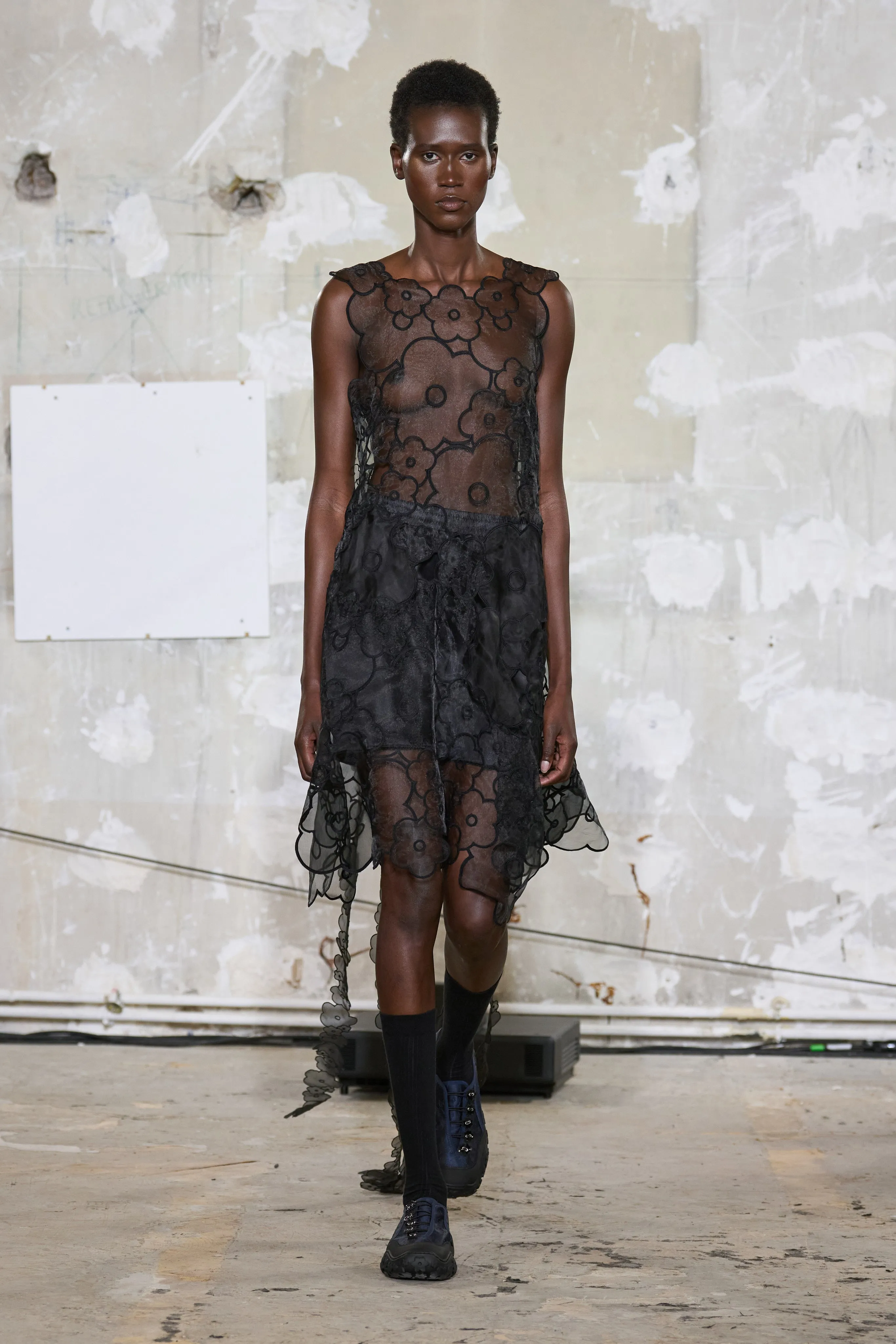 ALFIE | TOP FLOWER EMBROIDERY BLACK sold by Cecilie Bahnsen