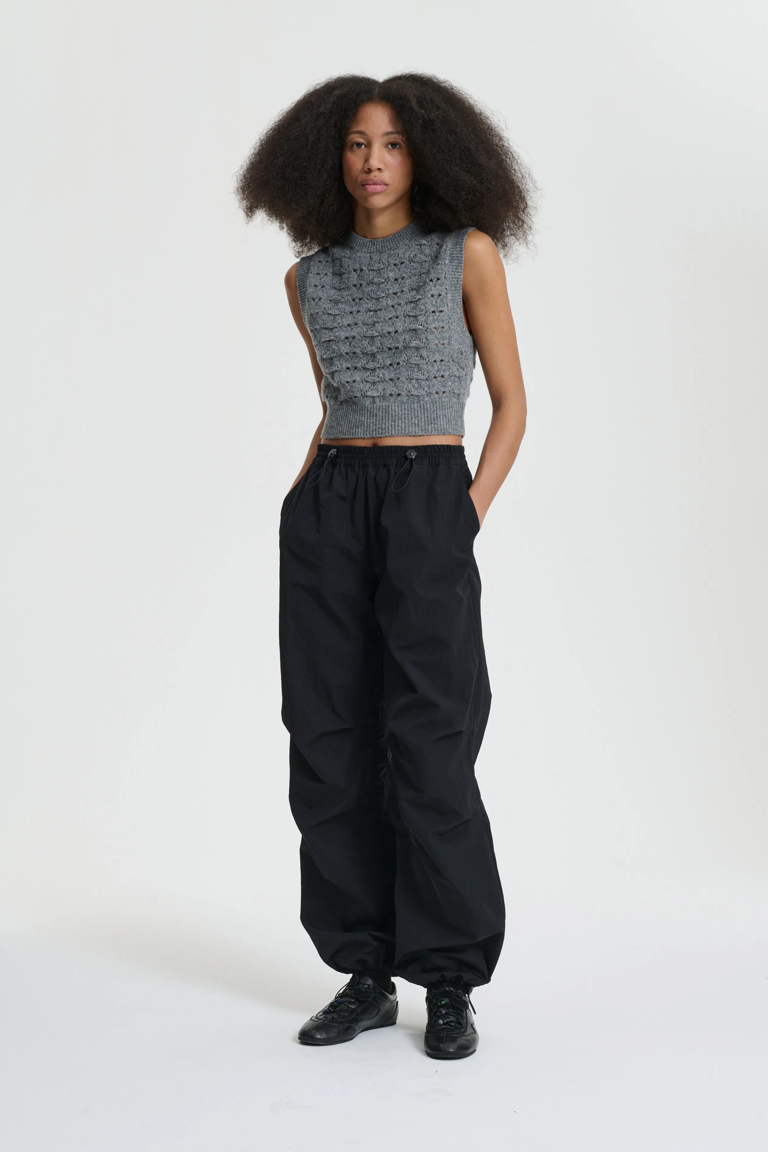 BRISA | VEST HERITAGE LACE KNIT LIGHT GREY sold by Cecilie Bahnsen