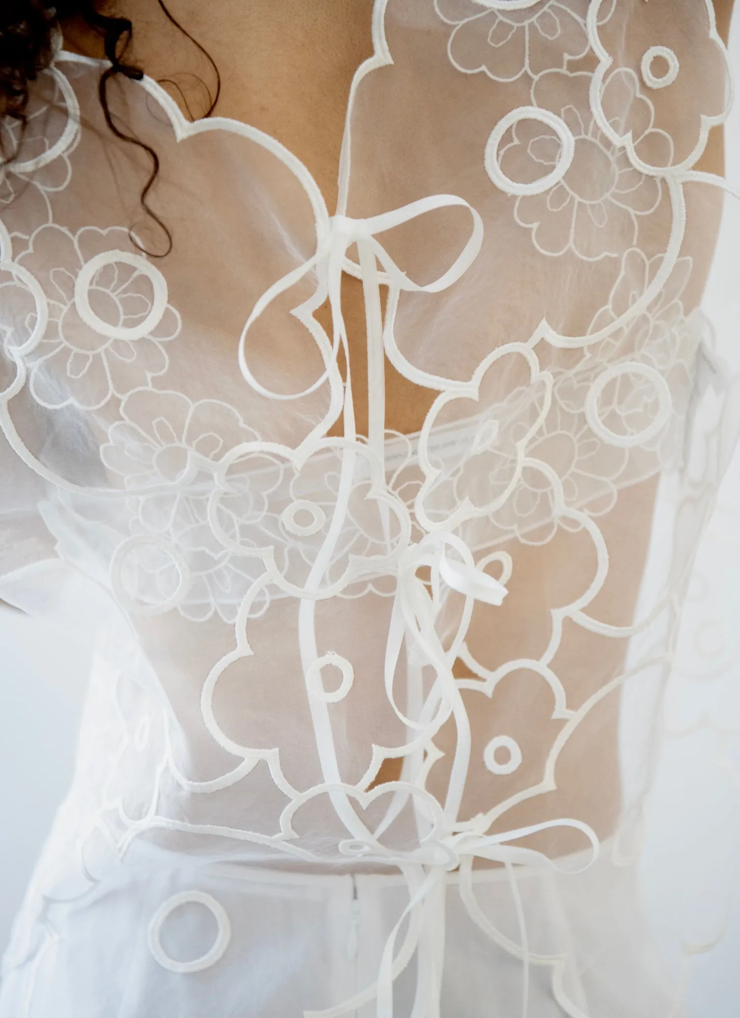 ALFIE | TOP FLOWER EMBROIDERY WHITE BRIDAL sold by Cecilie Bahnsen