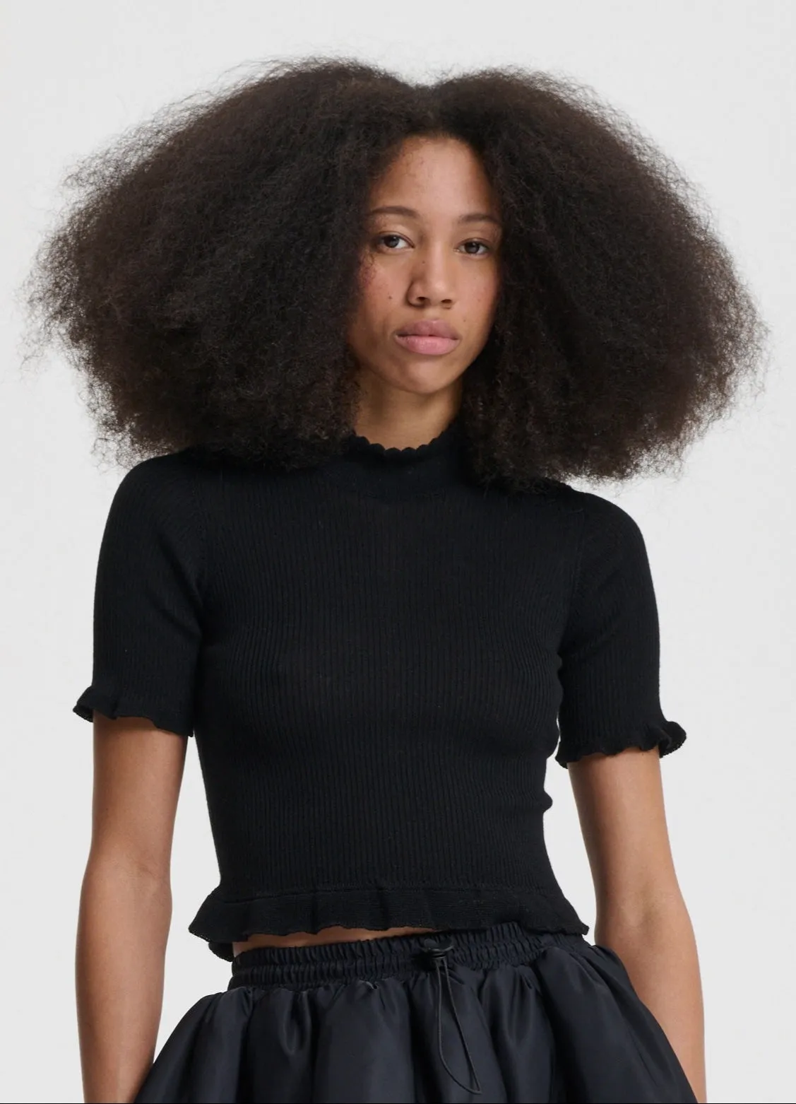 BENTLEY | TOP SEAMLESS KNIT BLACK sold by Cecilie Bahnsen