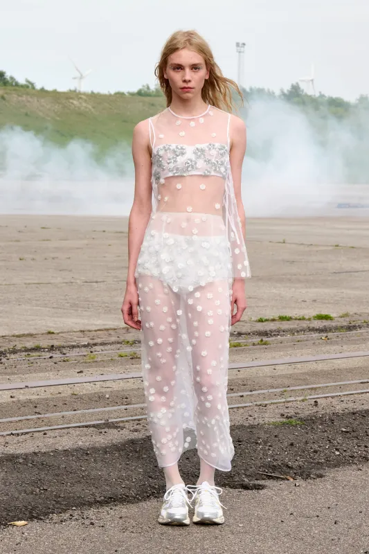 UTANIA & GUS | CO-ORD SET SEQUIN BLOSSOM TULLE WHITE - LOOK 2 made by Cecilie Bahnsen