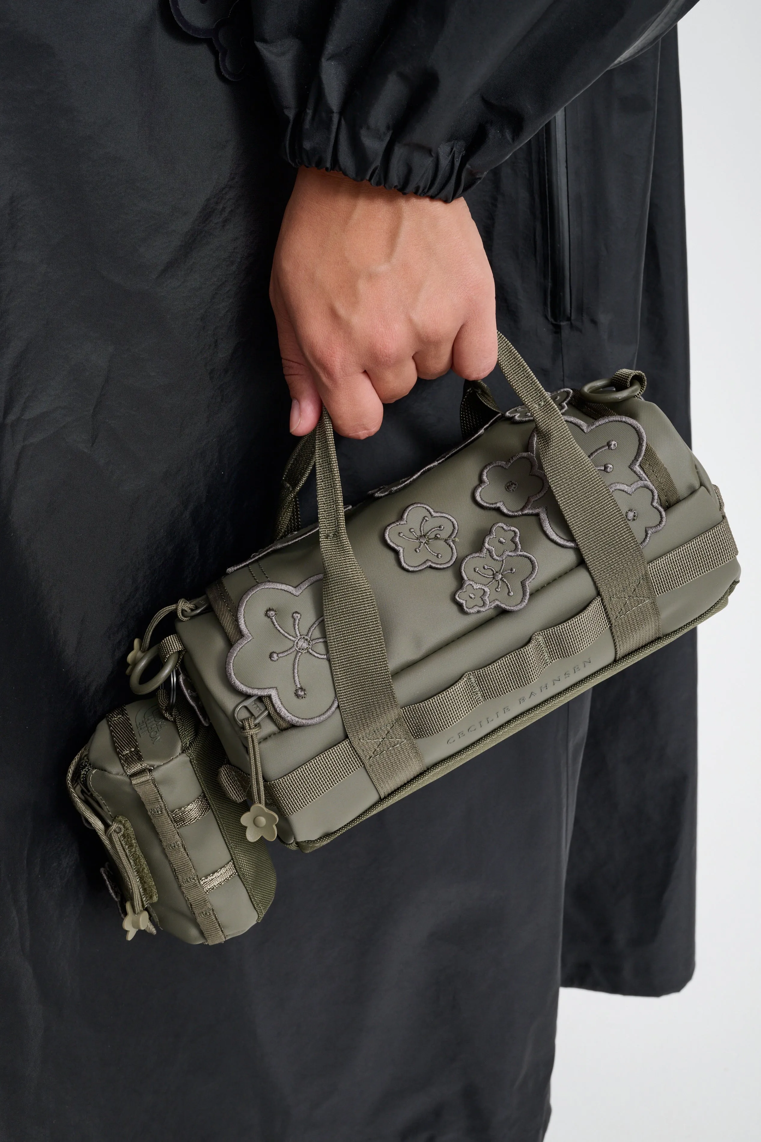 THE NORTH FACE X CECILIE BAHNSEN MARIA BASE CAMP | CLUTCH | OLIVE sold by Cecilie Bahnsen