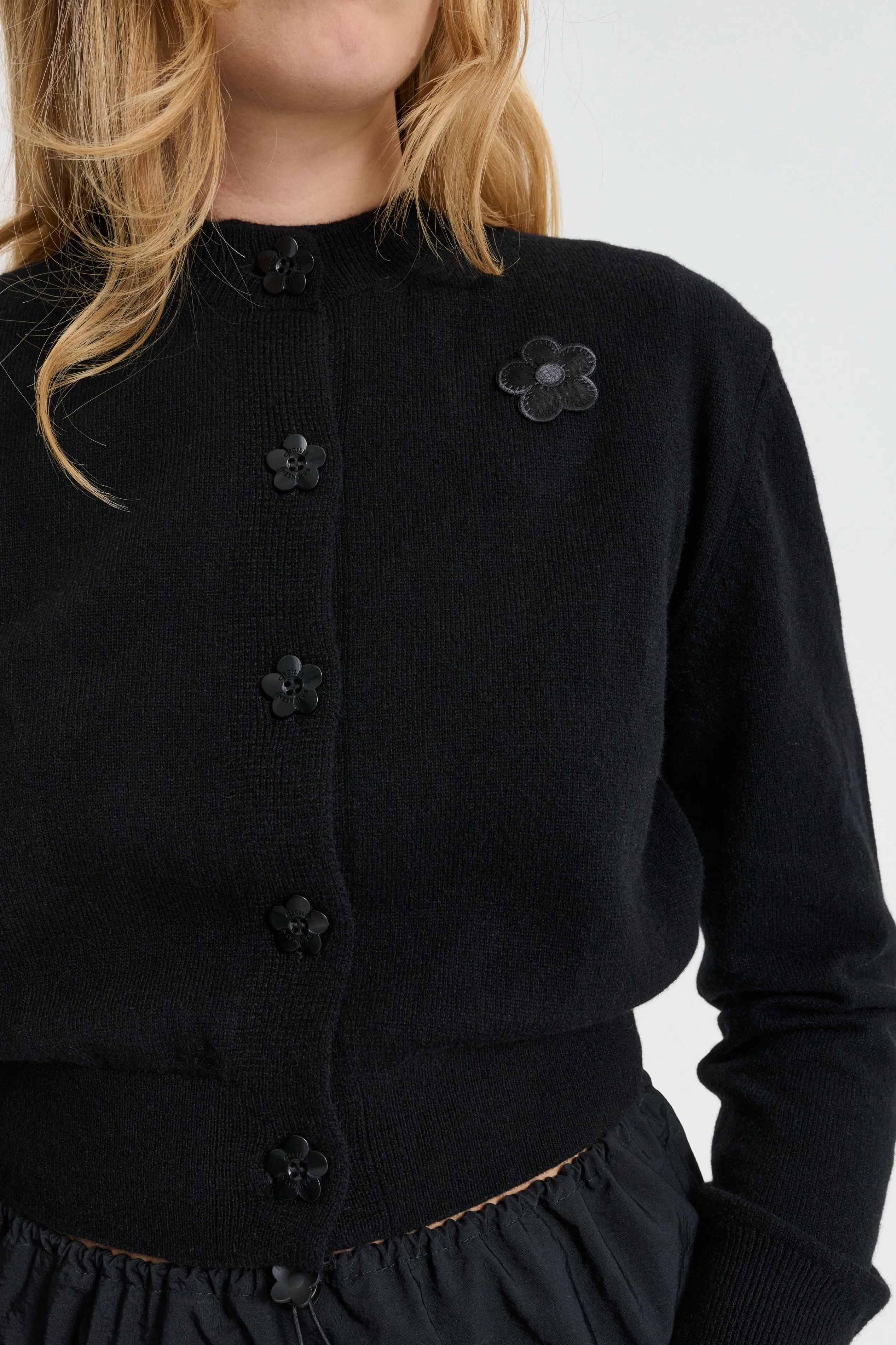CBDUA | CARDIGAN SUMMER CASHMERE BLACK sold by Cecilie Bahnsen product image thumbnail 3