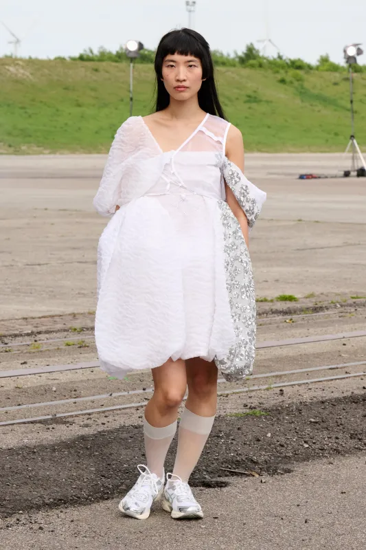 SNOW | DRESS NIMBUS MATLASSE WHITE - LOOK 10 made by Cecilie Bahnsen