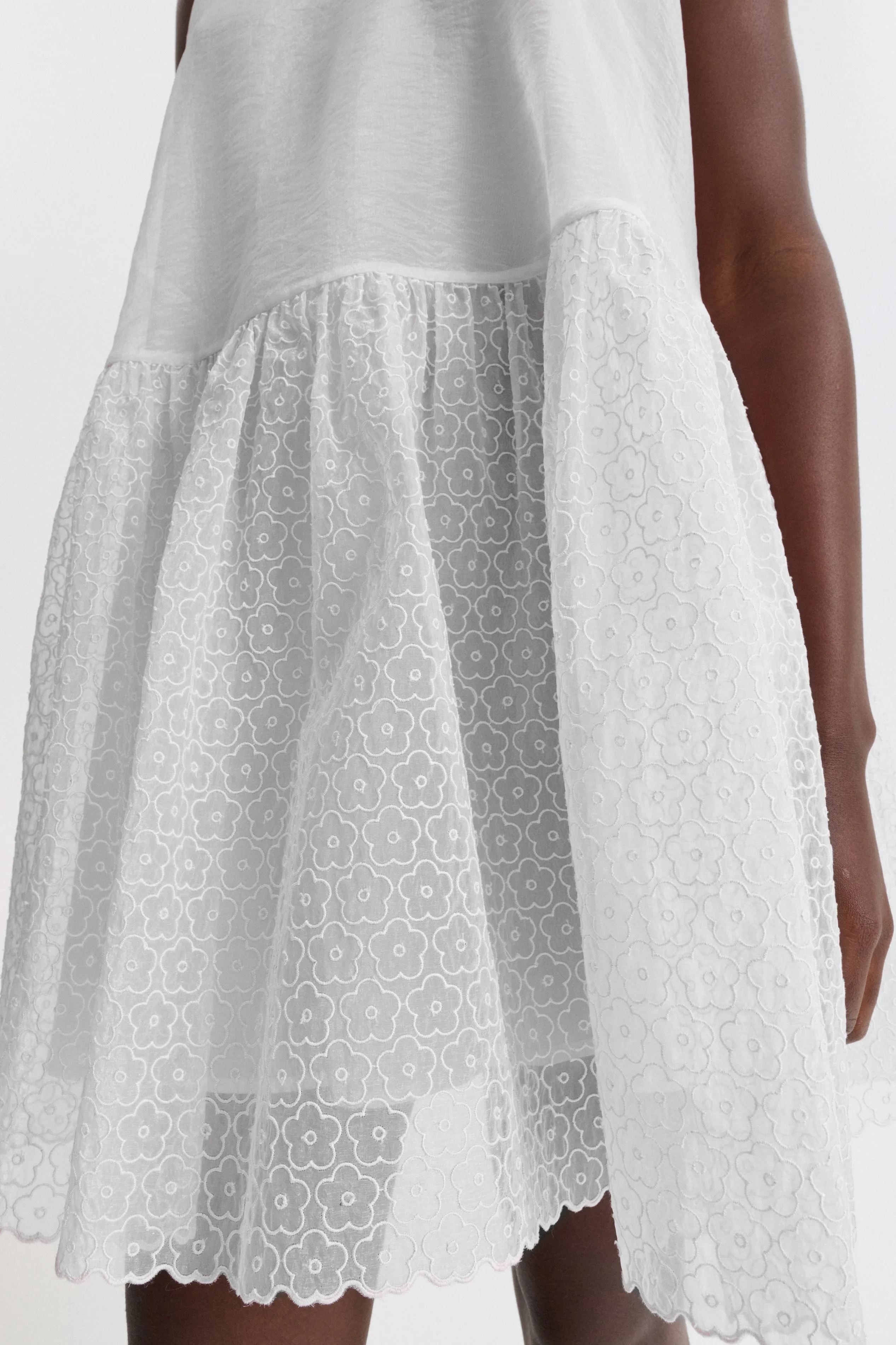 CBDAHULU | DRESS WINDFLOWER EMB WHITE BRIDAL sold by Cecilie Bahnsen product image thumbnail 4