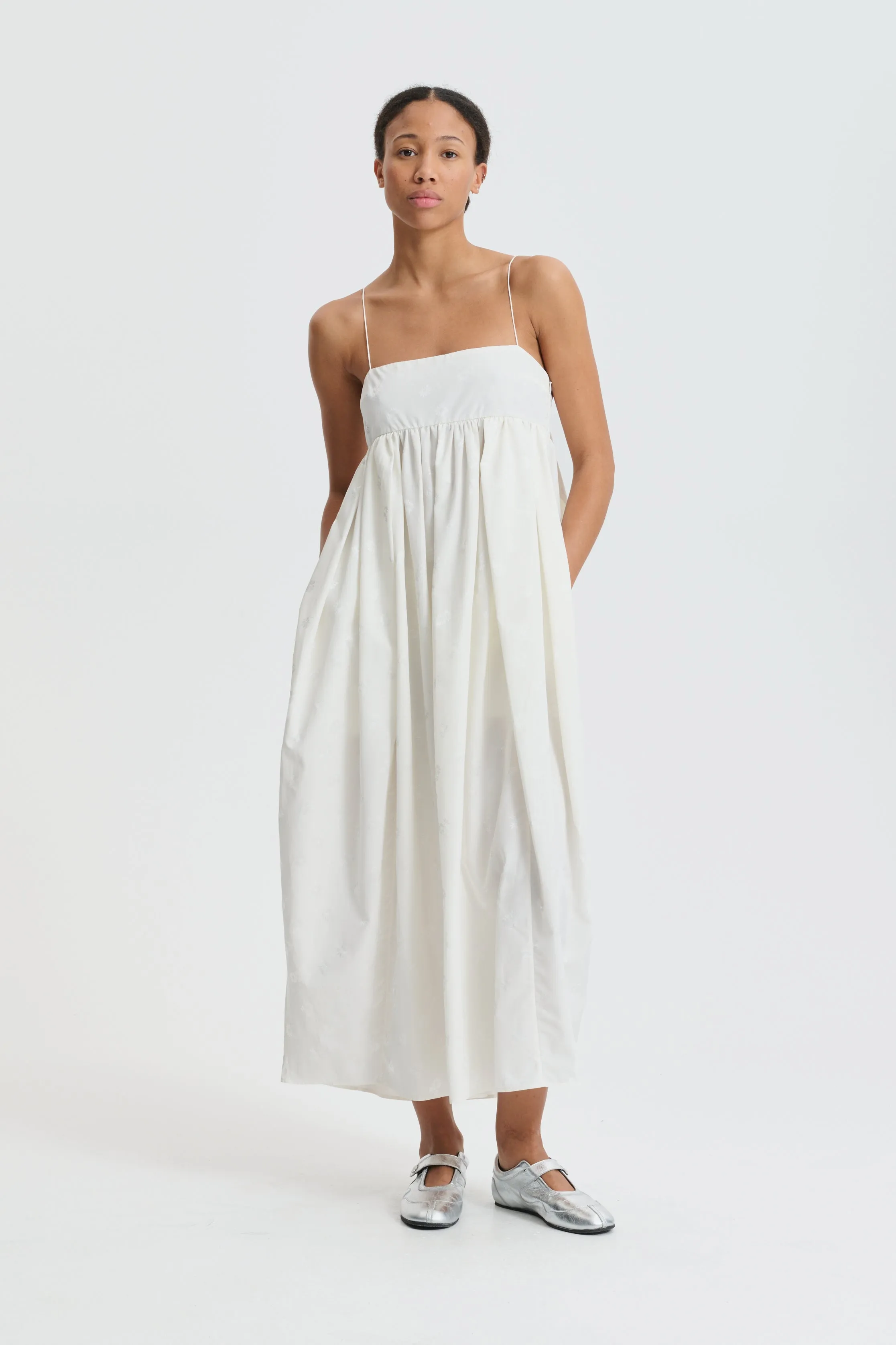 CBVILMA | DRESS DITSY BELLIS WHITE sold by Cecilie Bahnsen