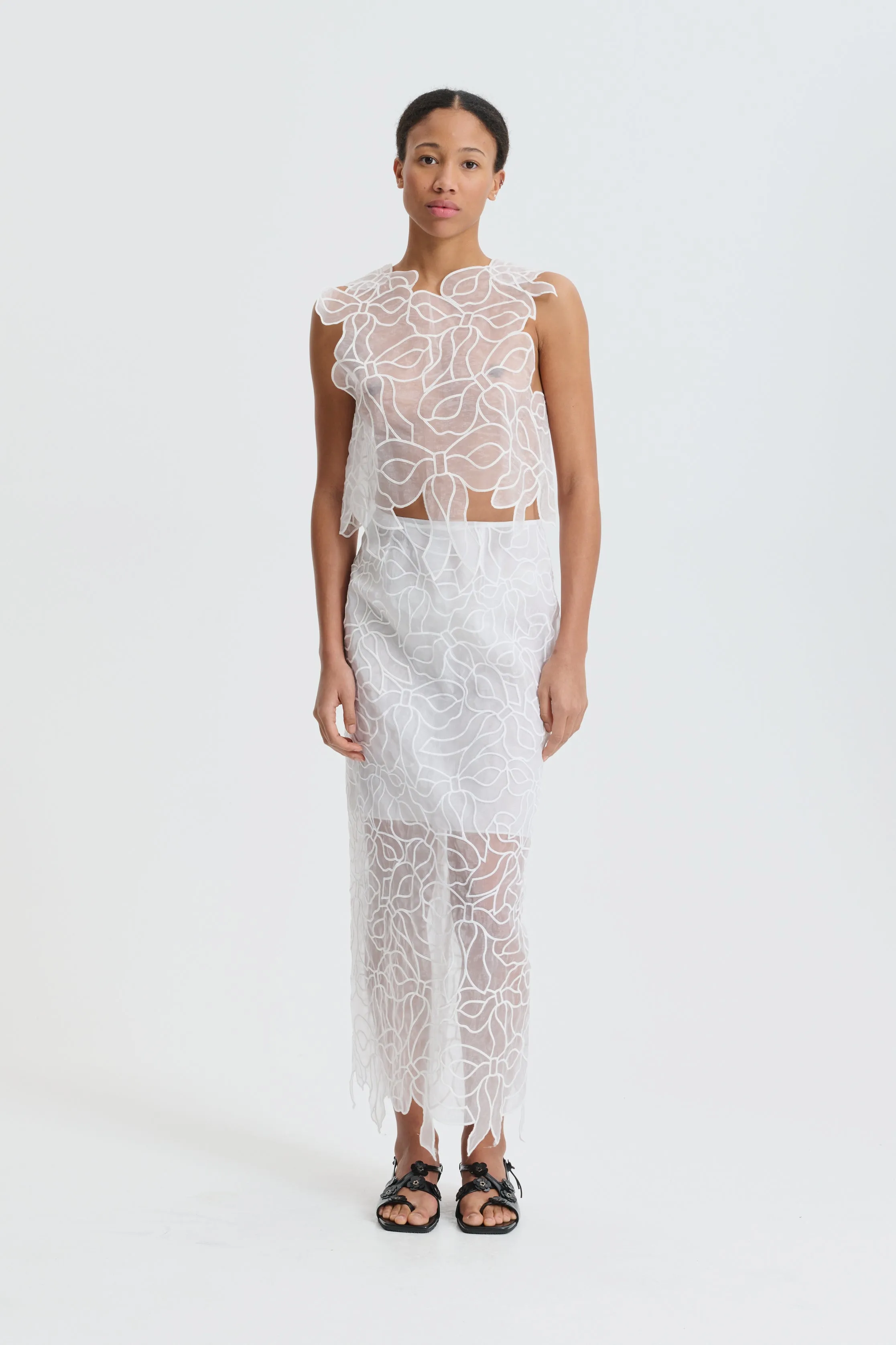 CBAYA | TOP BOW EMBROIDERY WHITE sold by Cecilie Bahnsen