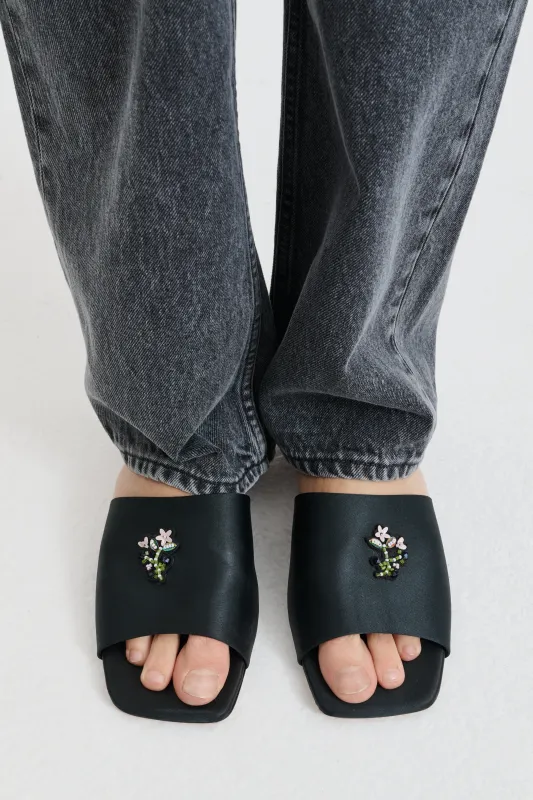 CBGARRON | SLIDE BEADED SATIN BLACK made by Cecilie Bahnsen