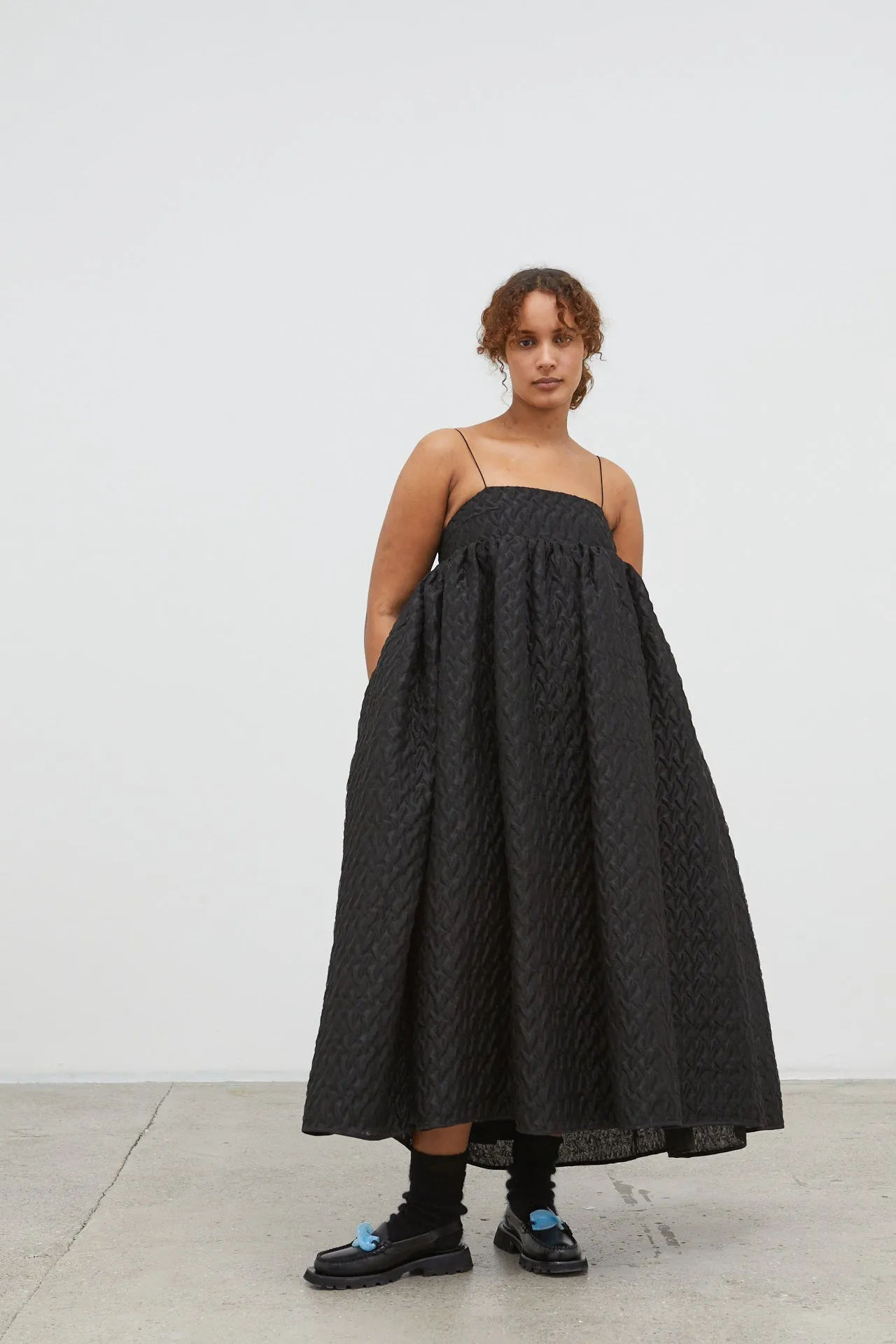 BETH | DRESS LINEN PLISSÉ BLACK sold by Cecilie Bahnsen