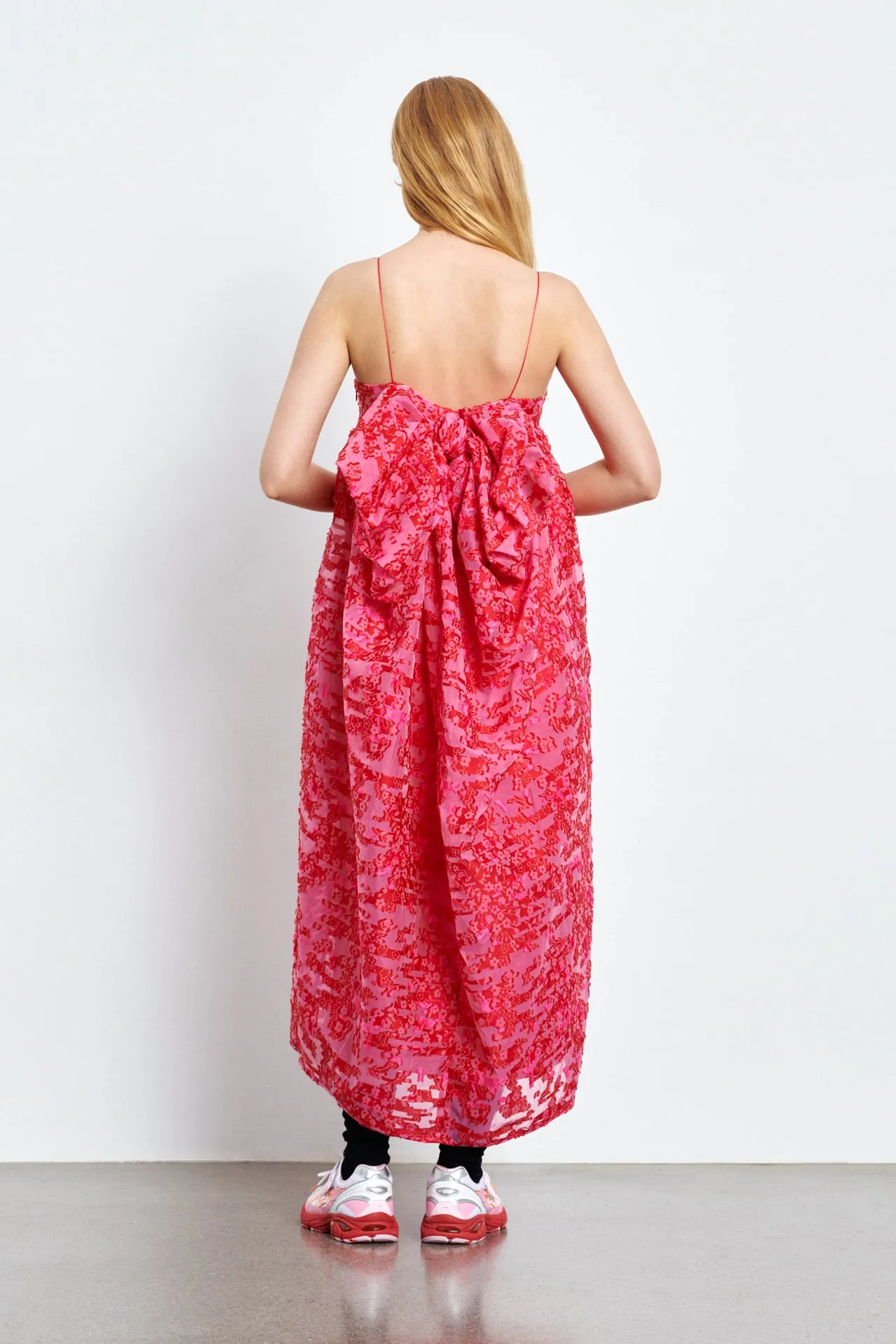 VILMA | DRESS YARROW FIL-COUPÉ MAGENTA / RED sold by Cecilie Bahnsen product image thumbnail 2