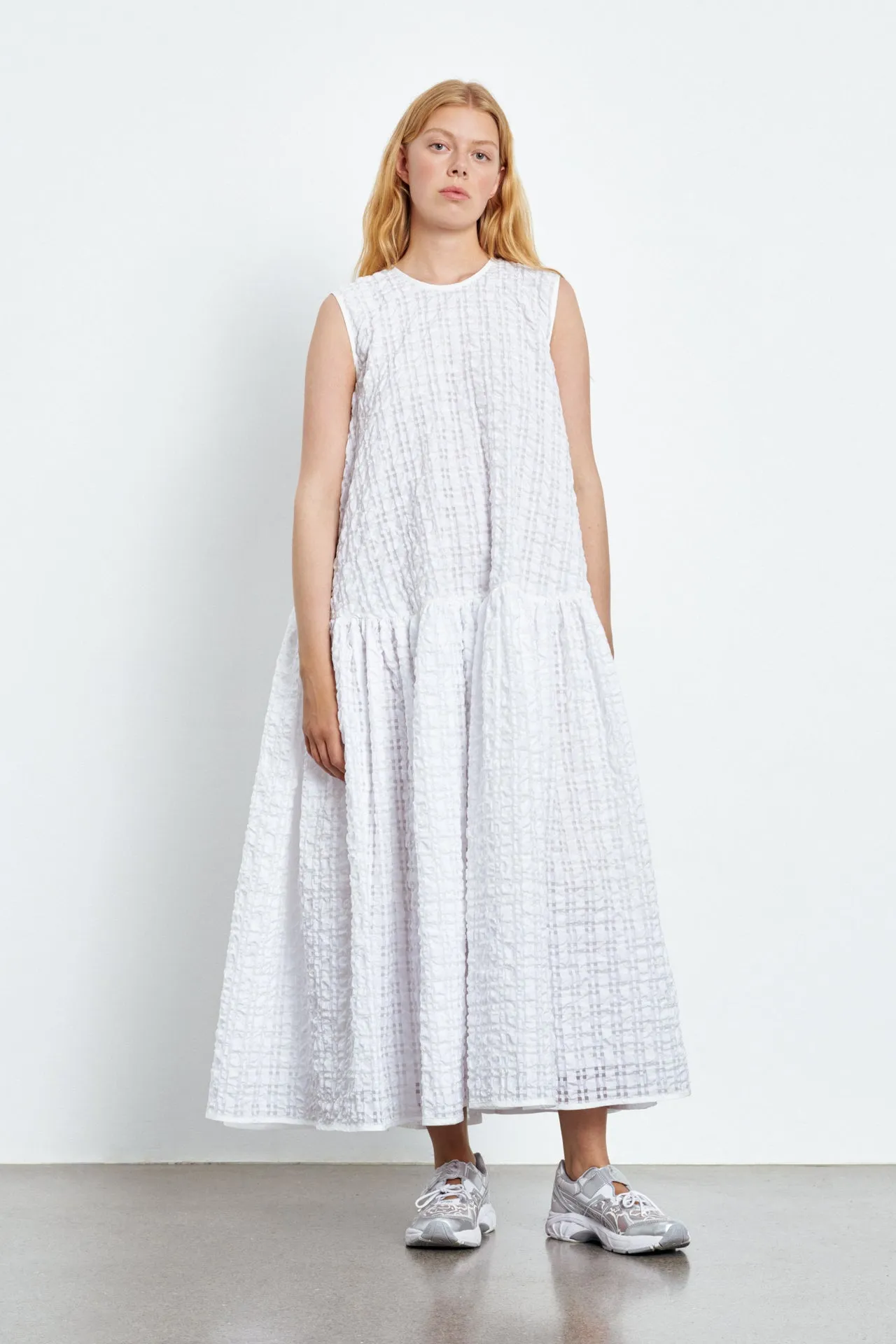 ANNA KARIN | DRESS CHECK SEERSUCKER WHITE sold by Cecilie Bahnsen