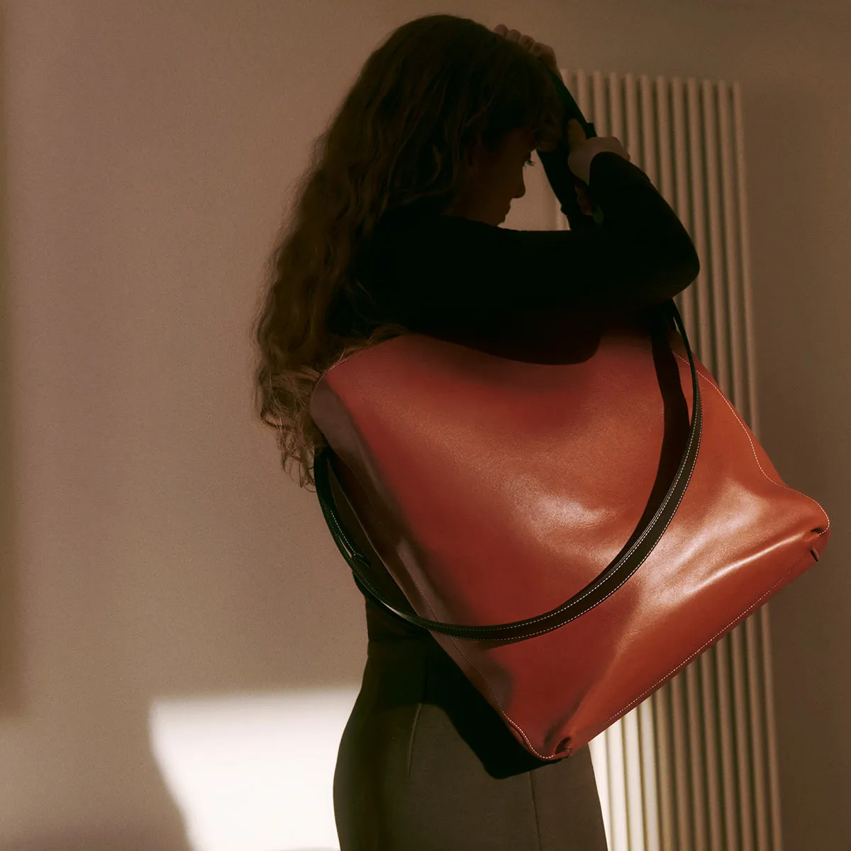 SATURN TOTE sold by NEOUS product image thumbnail 2