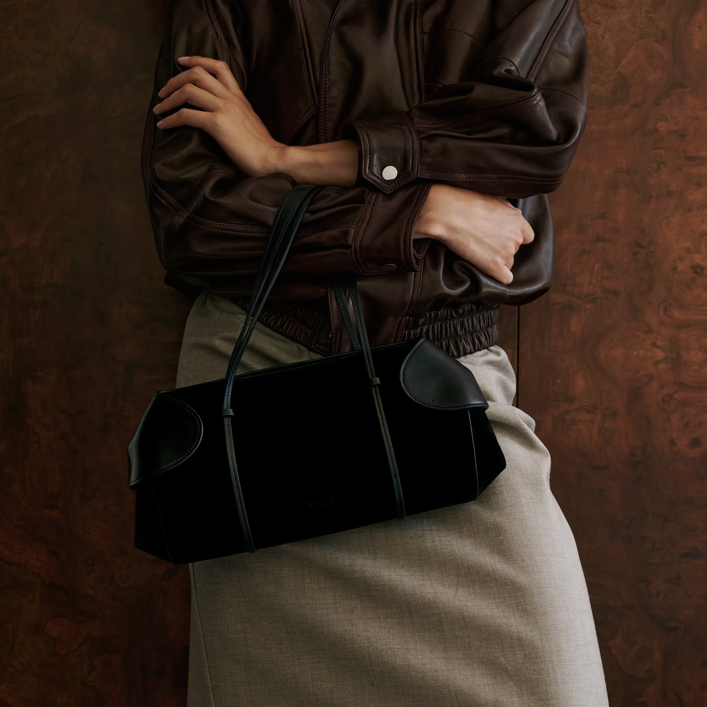 BERENICES EAST WEST sold by NEOUS product image thumbnail 5