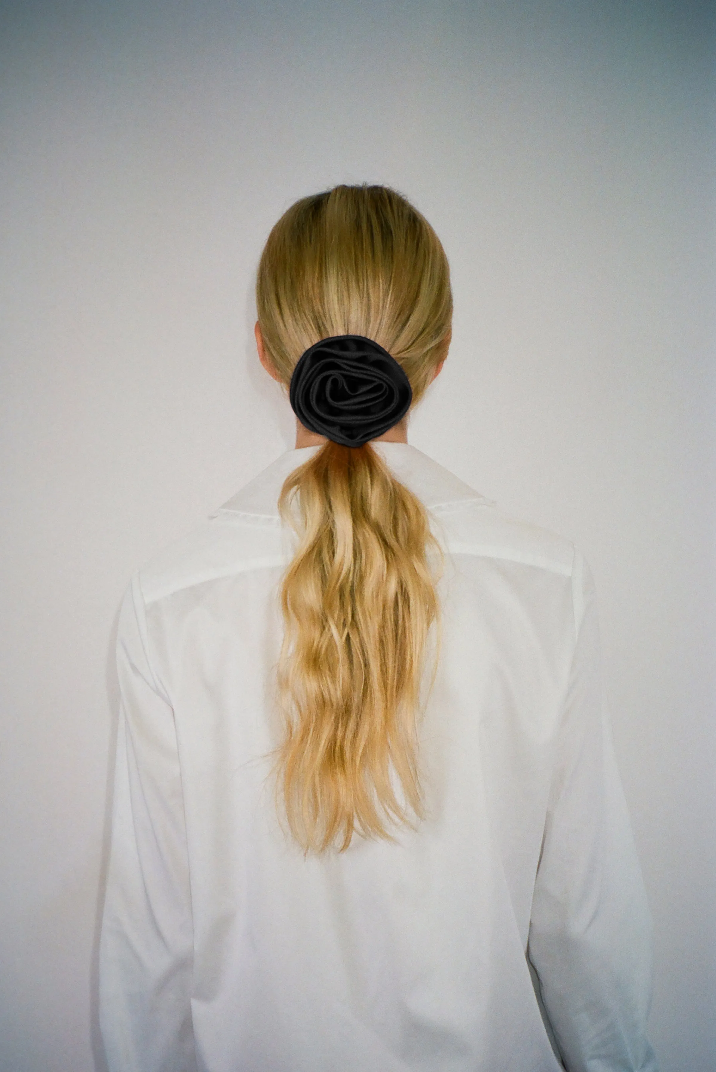 FIORE BARRETTE IN BLACK sold by Sandy Liang product image thumbnail 2