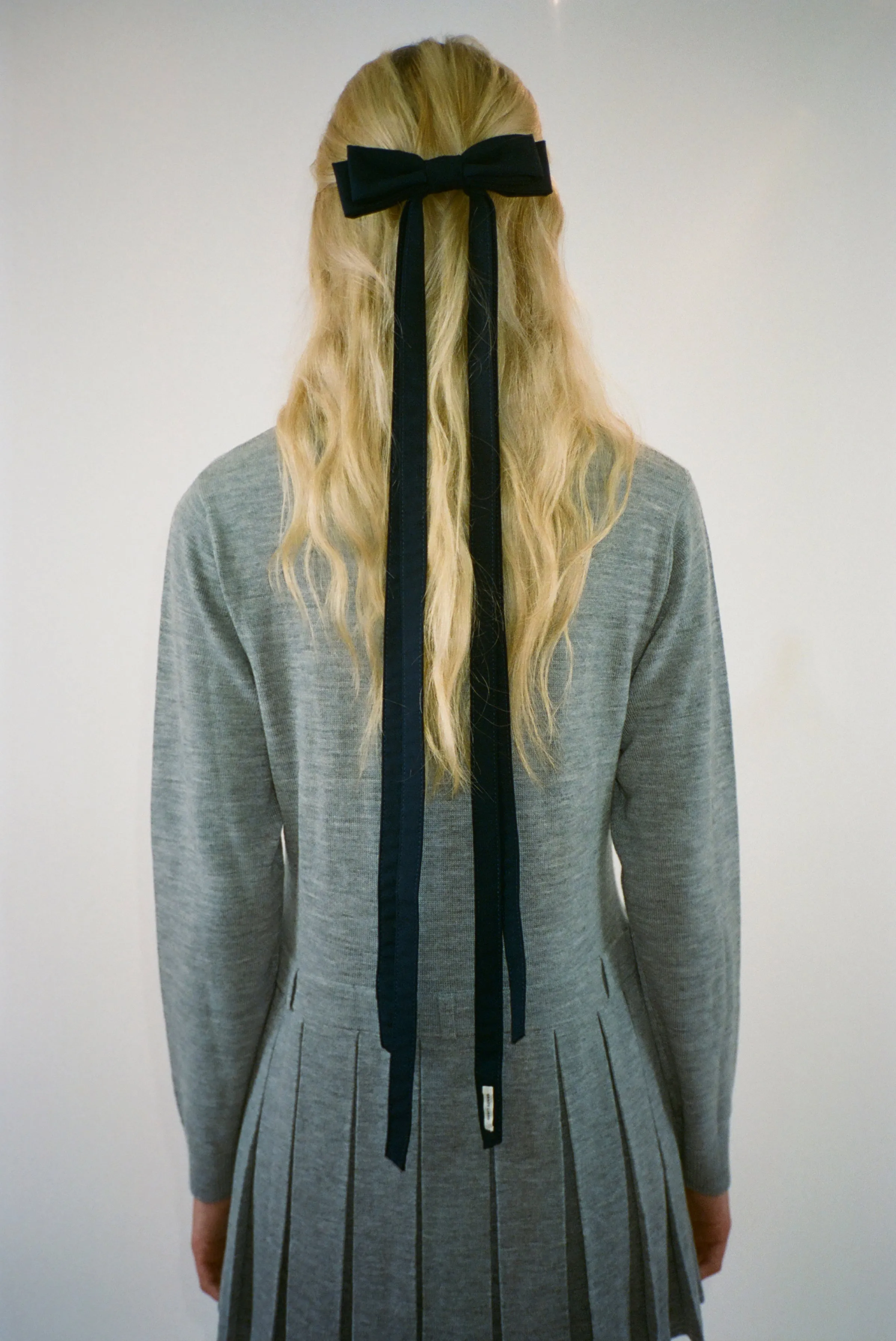 HIKARI BOW IN DARK NAVY sold by Sandy Liang product image thumbnail 2