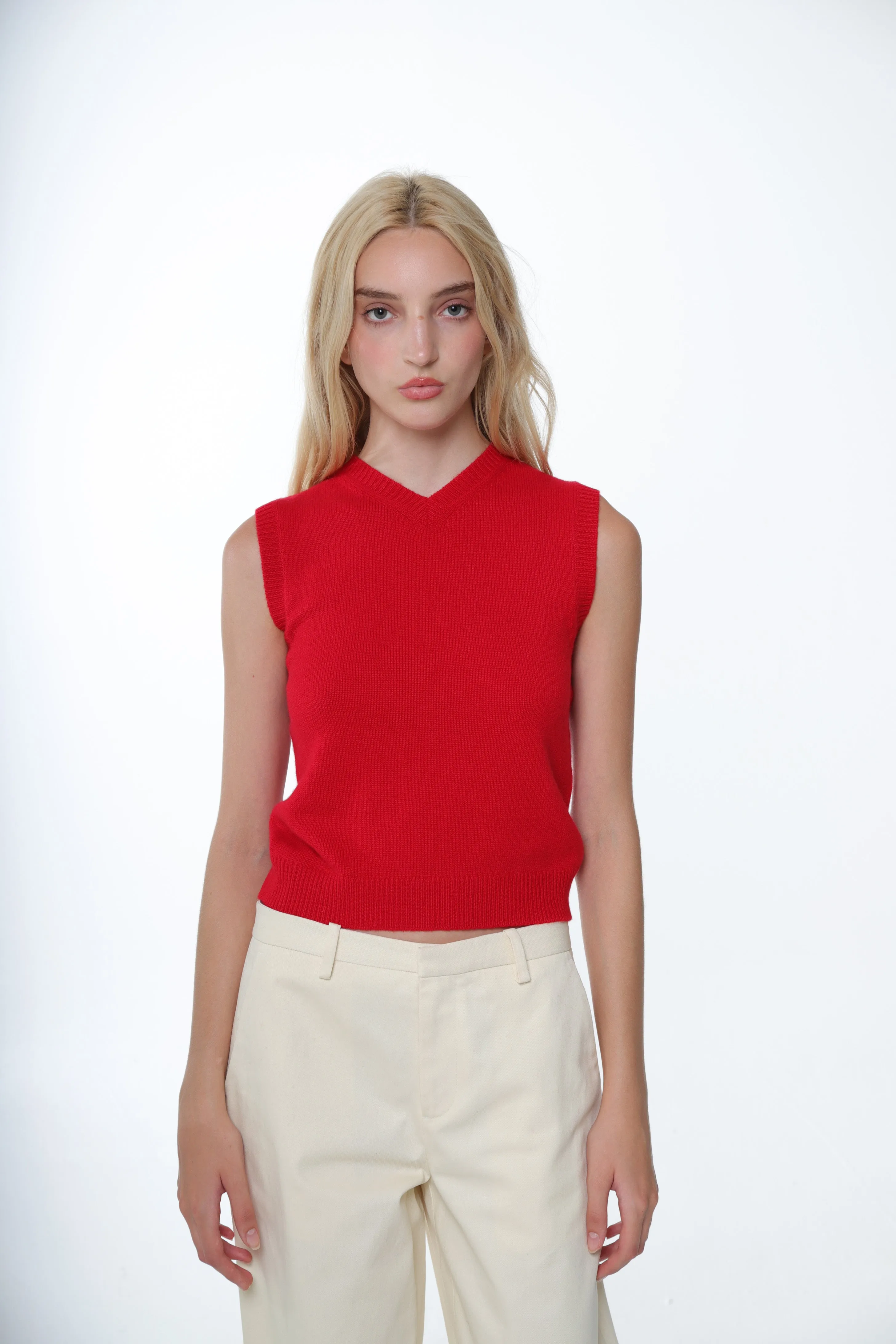 CASHMERE SHRUNKEN VEST IN RED sold by Sandy Liang product image thumbnail 2