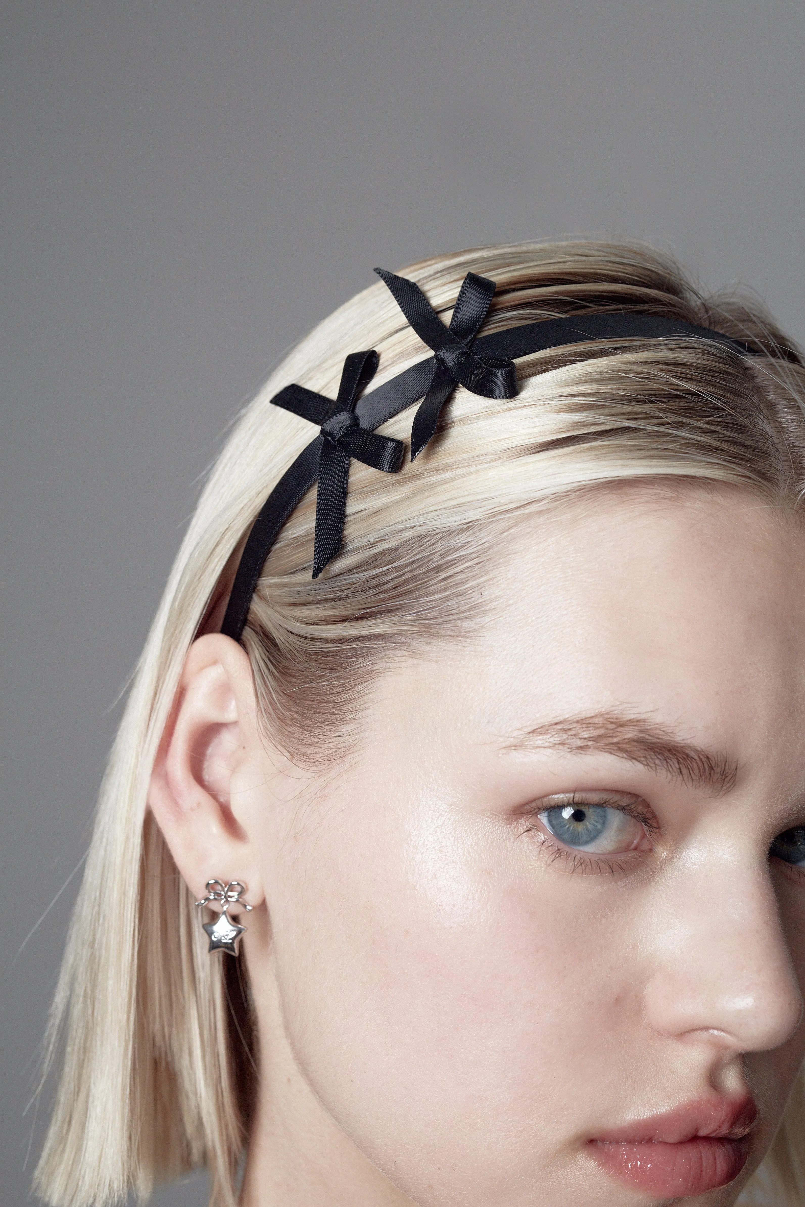 SERGIO HEADBAND IN BLACK sold by Sandy Liang product image thumbnail 2