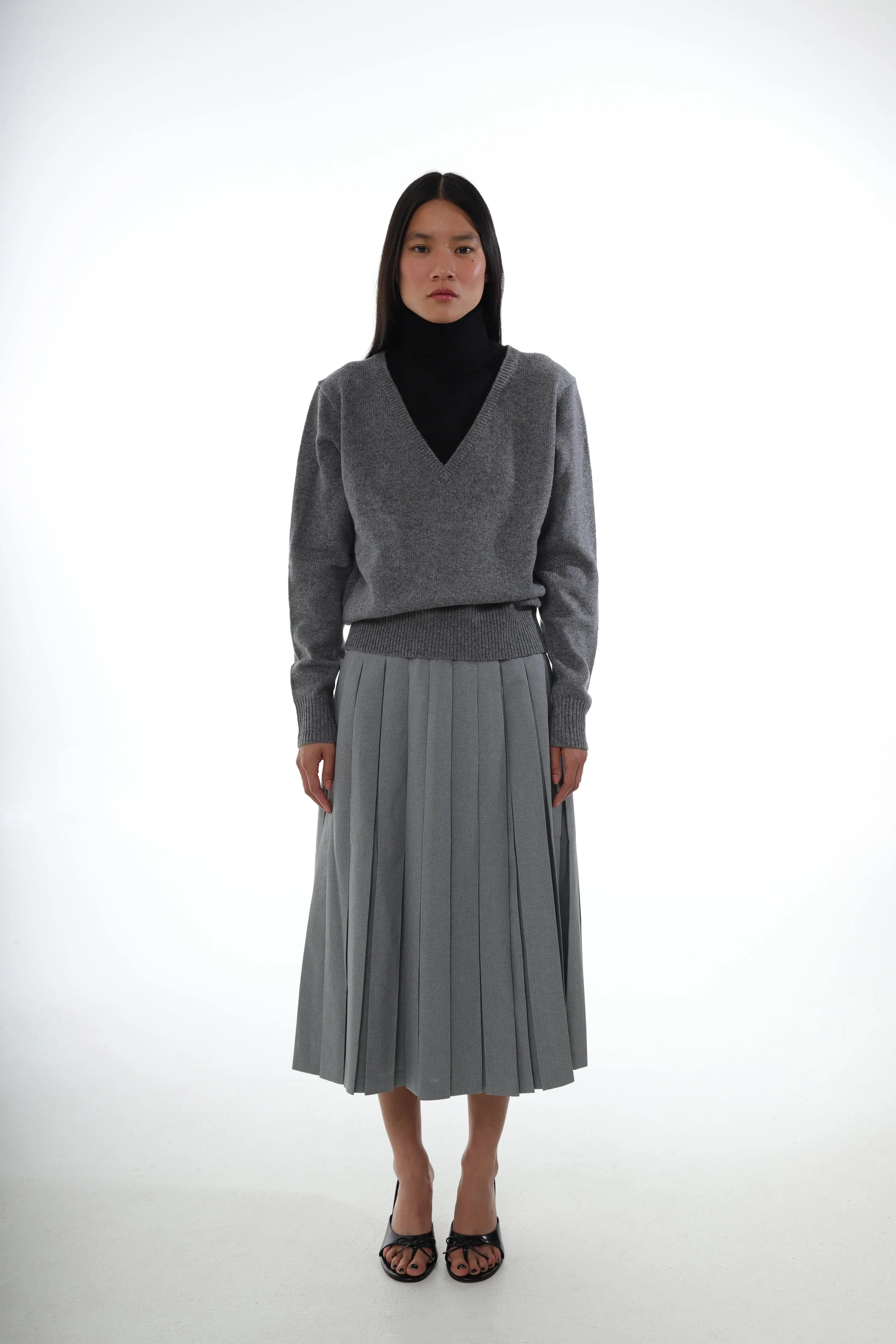 BAMBOO SWEATER IN CHARCOAL sold by Sandy Liang product image thumbnail 4