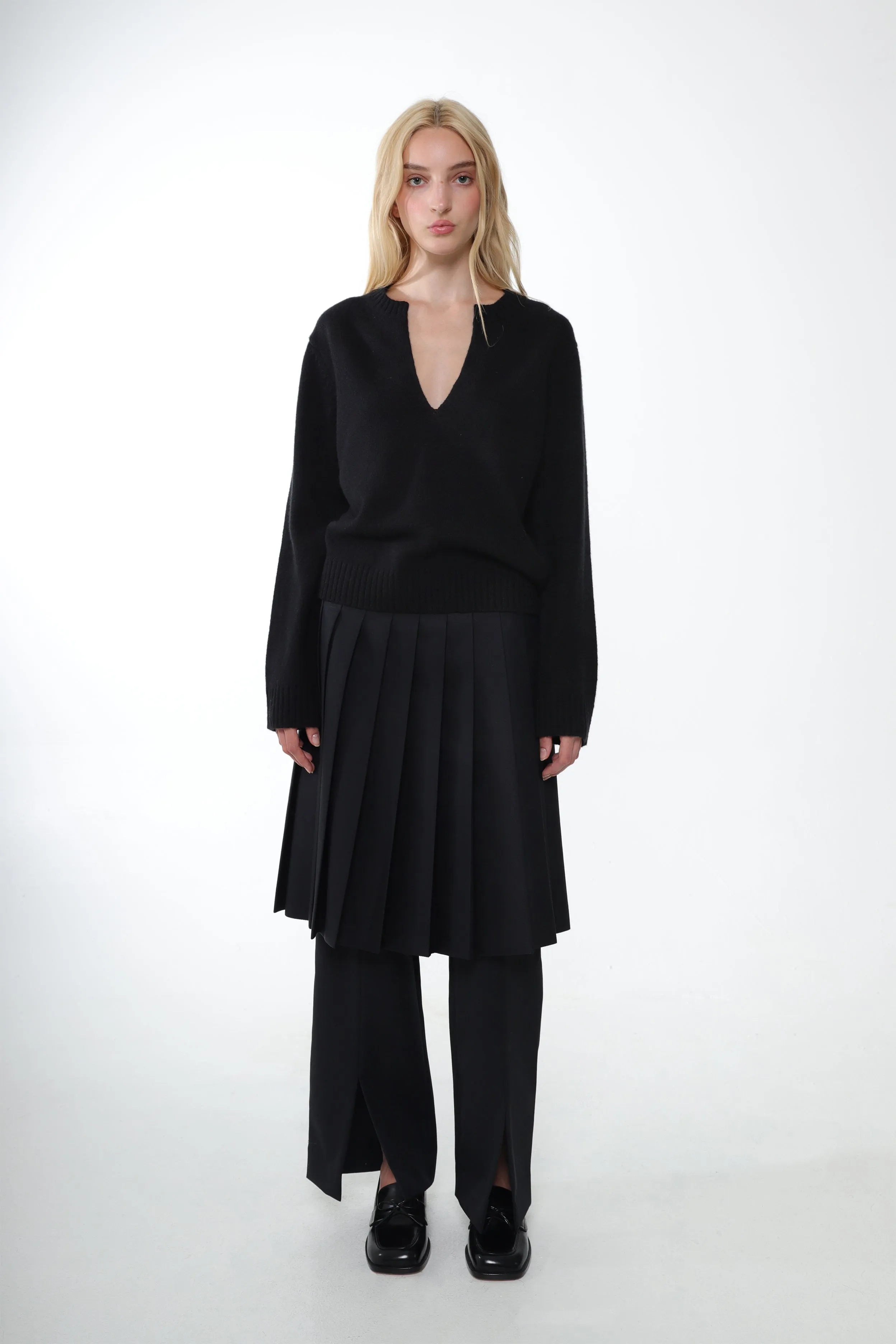 NESH CASHMERE SWEATER IN BLACK sold by Sandy Liang product image thumbnail 2