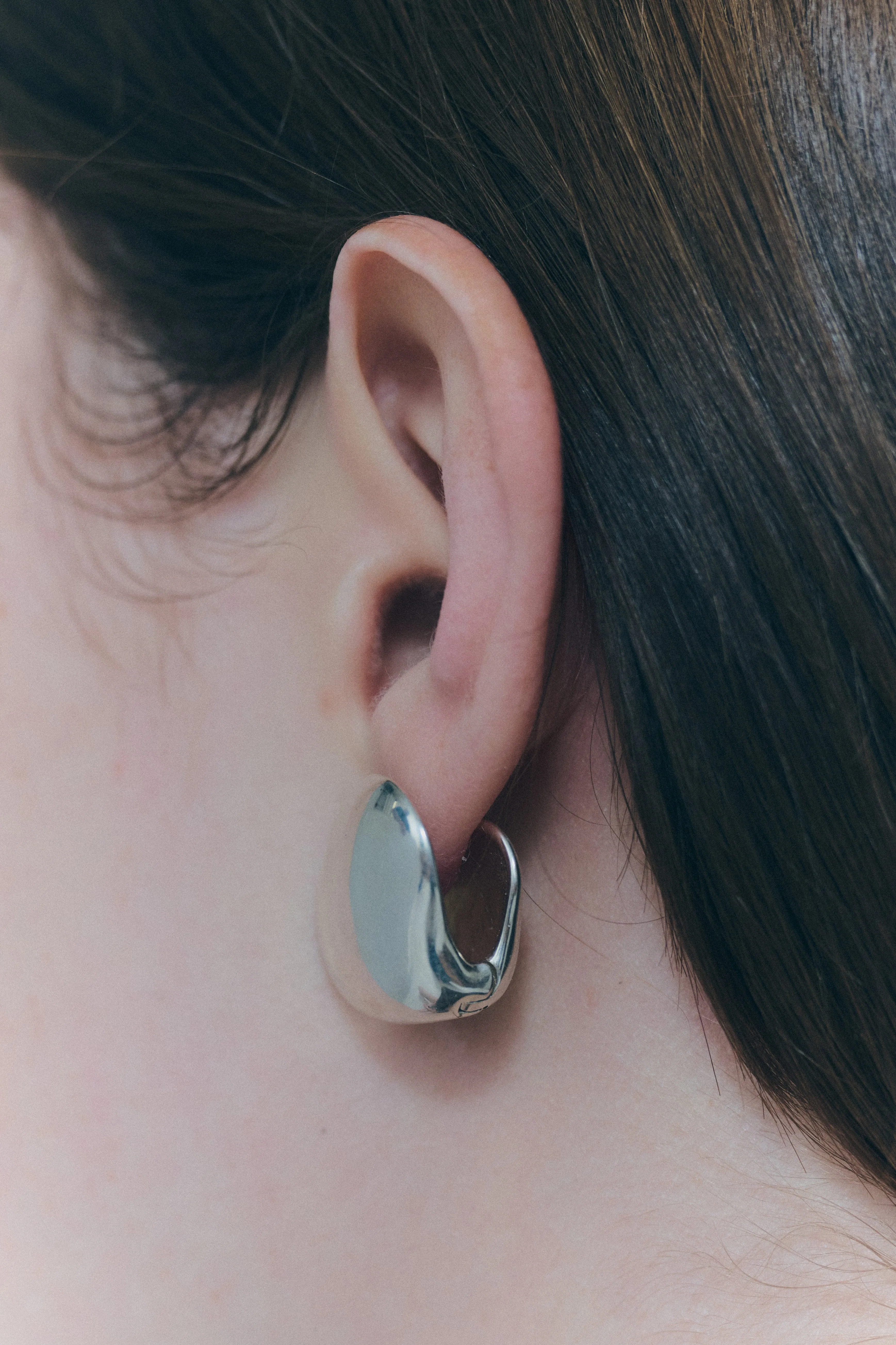 CLAMPSHELL EARRINGS sold by Sandy Liang product image thumbnail 2