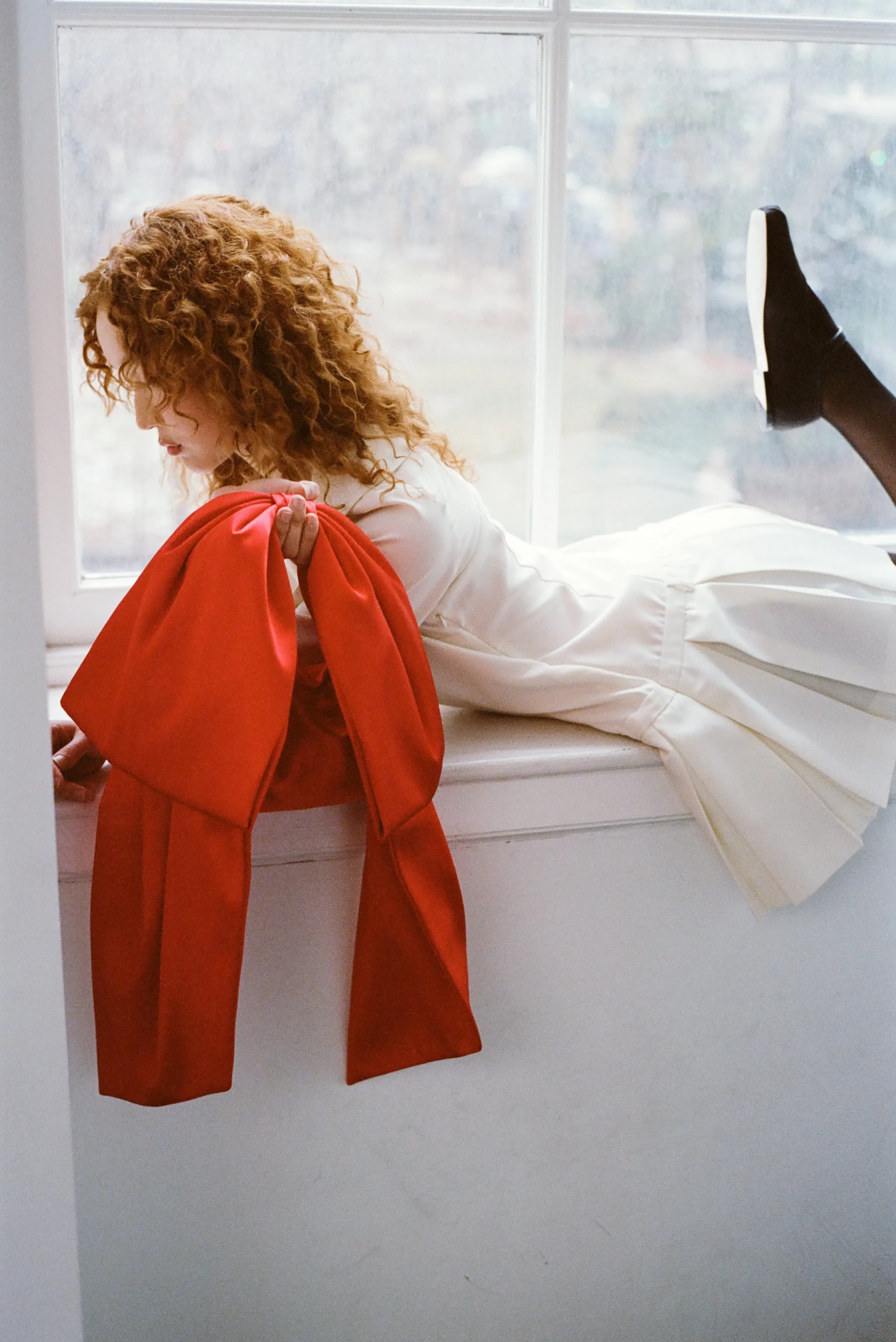 SMALL REGALO BAG IN LIPSTICK sold by Sandy Liang product image thumbnail 2