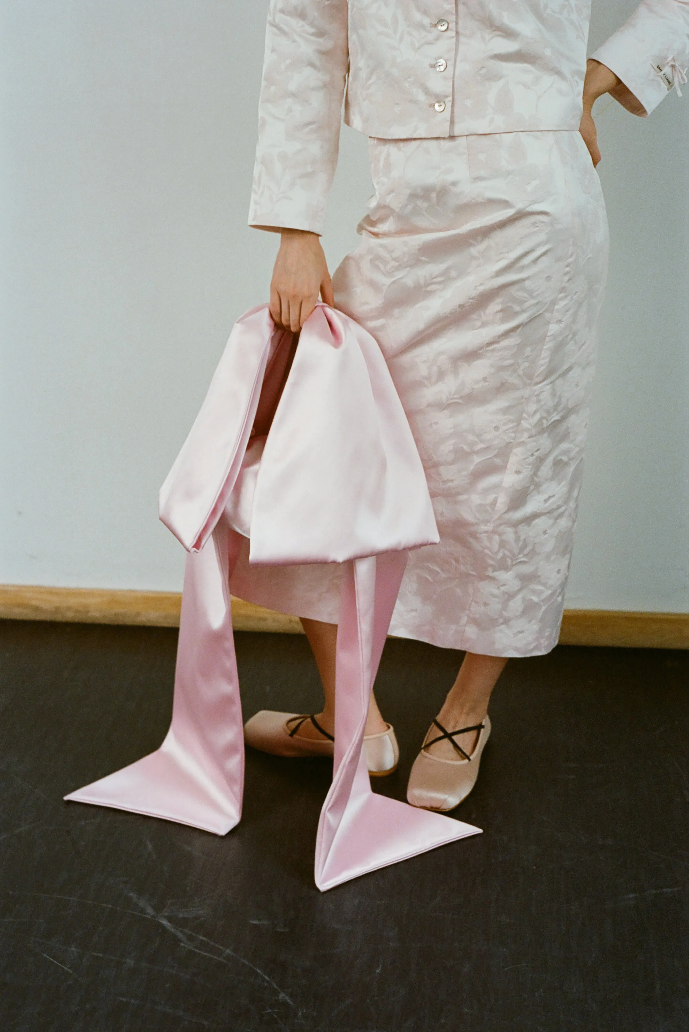 LARGE REGALO BAG IN CARNATION sold by Sandy Liang product image thumbnail 2