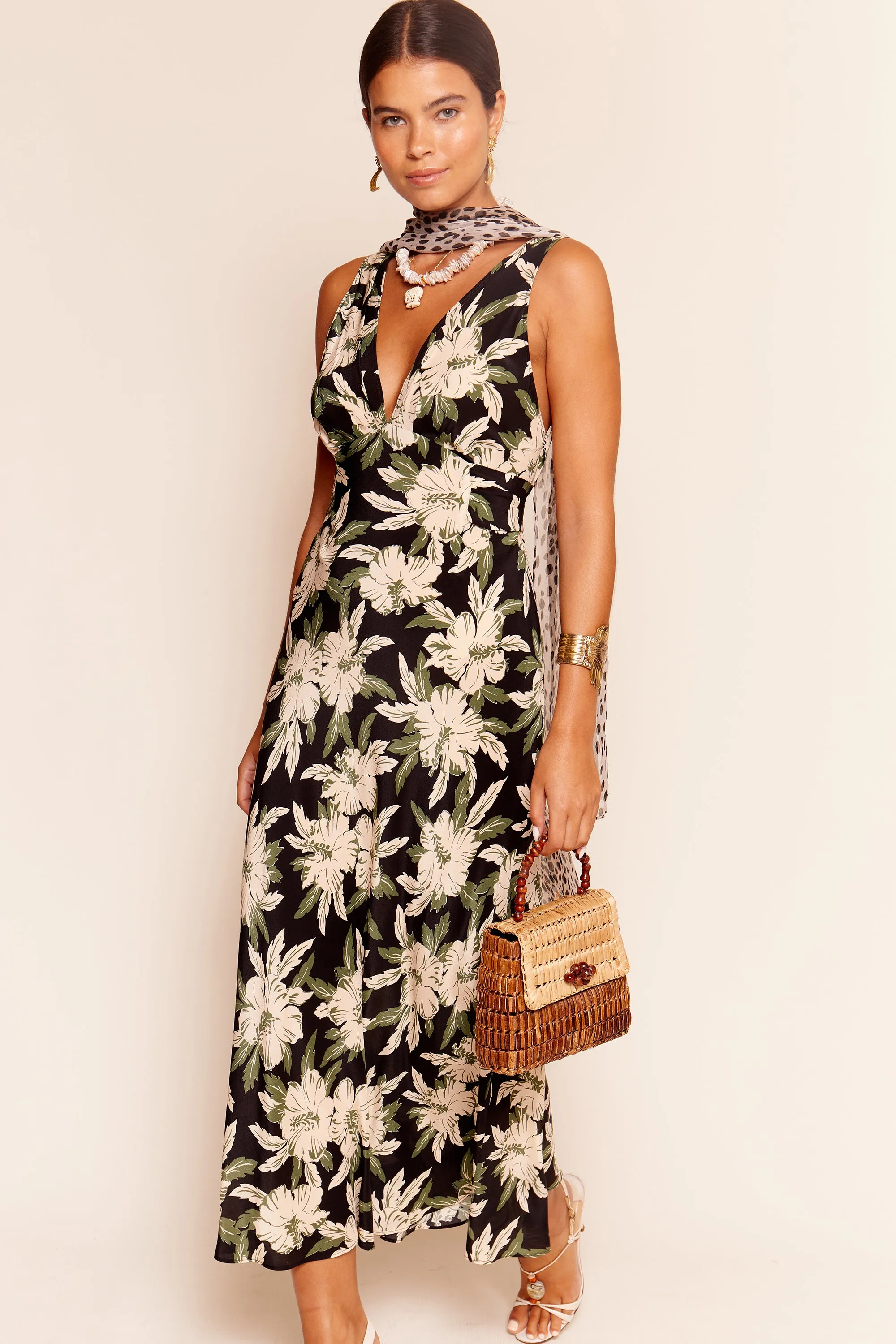 lauriane - hibiscus black sold by RIXO product image thumbnail 4