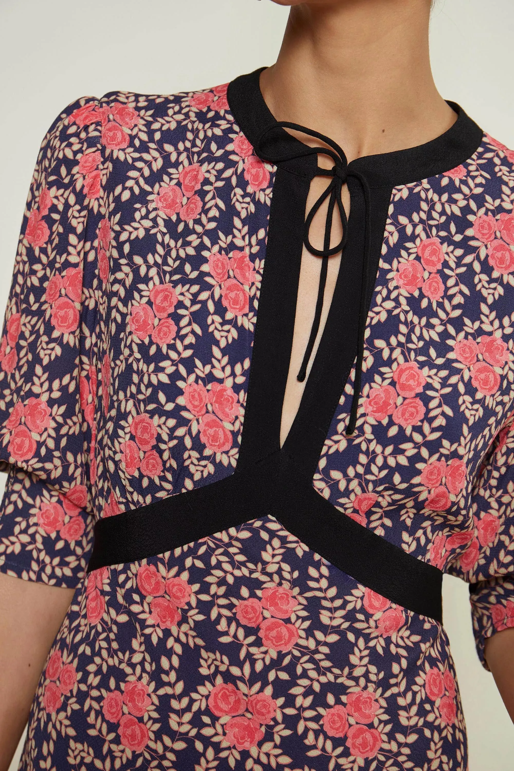 Petra - Rose Blue sold by RIXO product image thumbnail 3