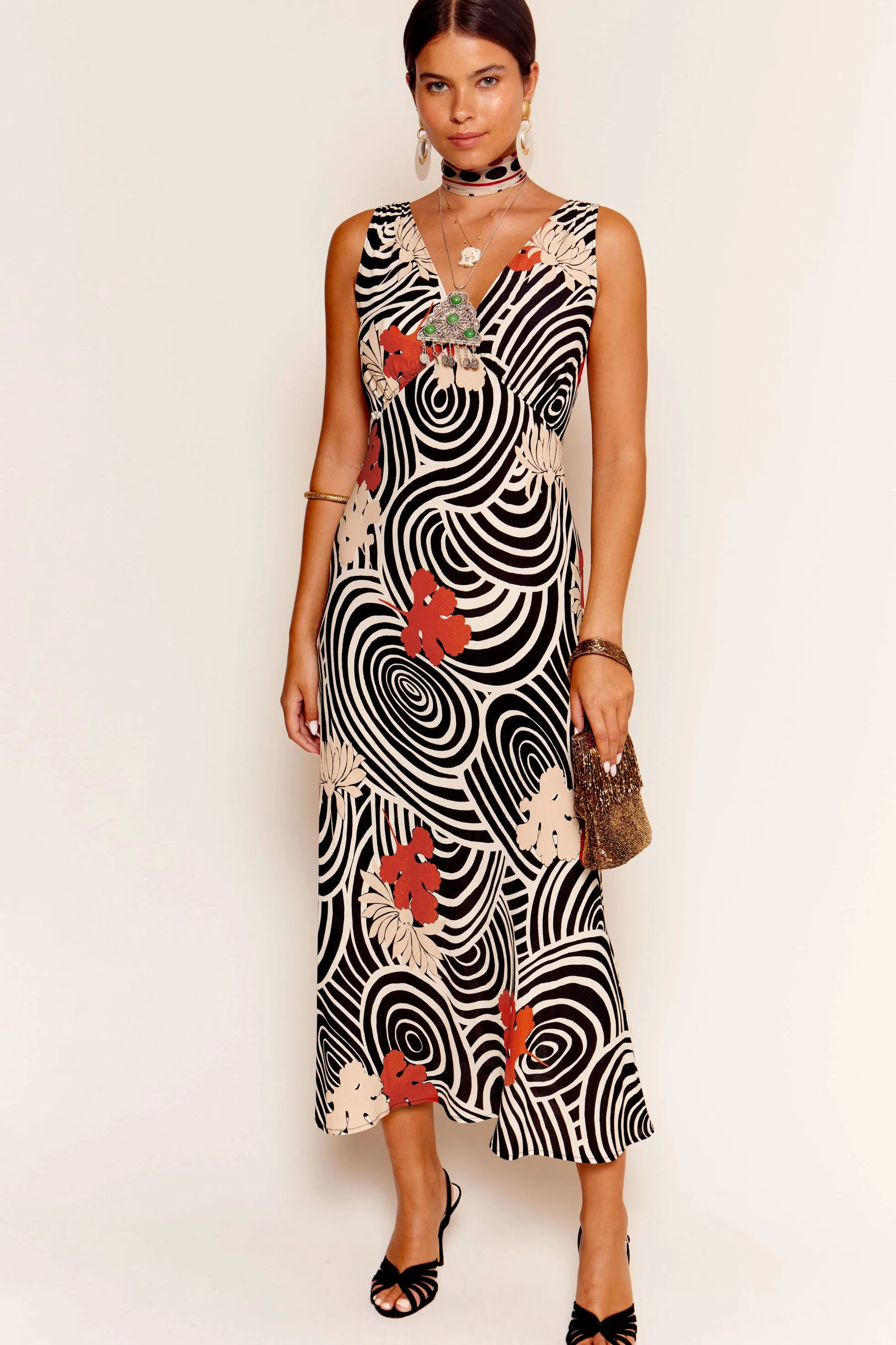 Sandrine - Swirl Daisy Black sold by RIXO