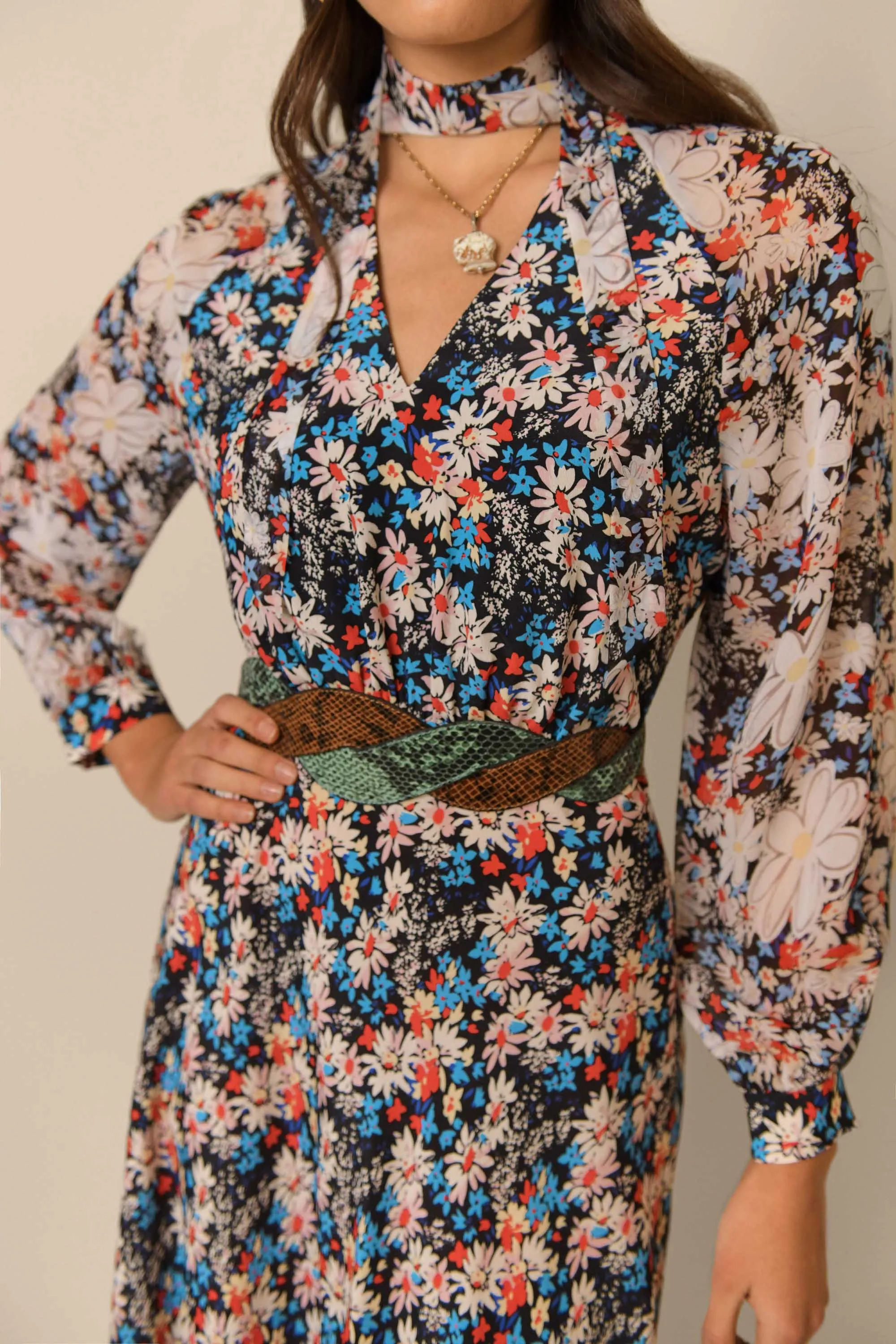 Diya - Black Daisy Mix sold by RIXO product image thumbnail 3