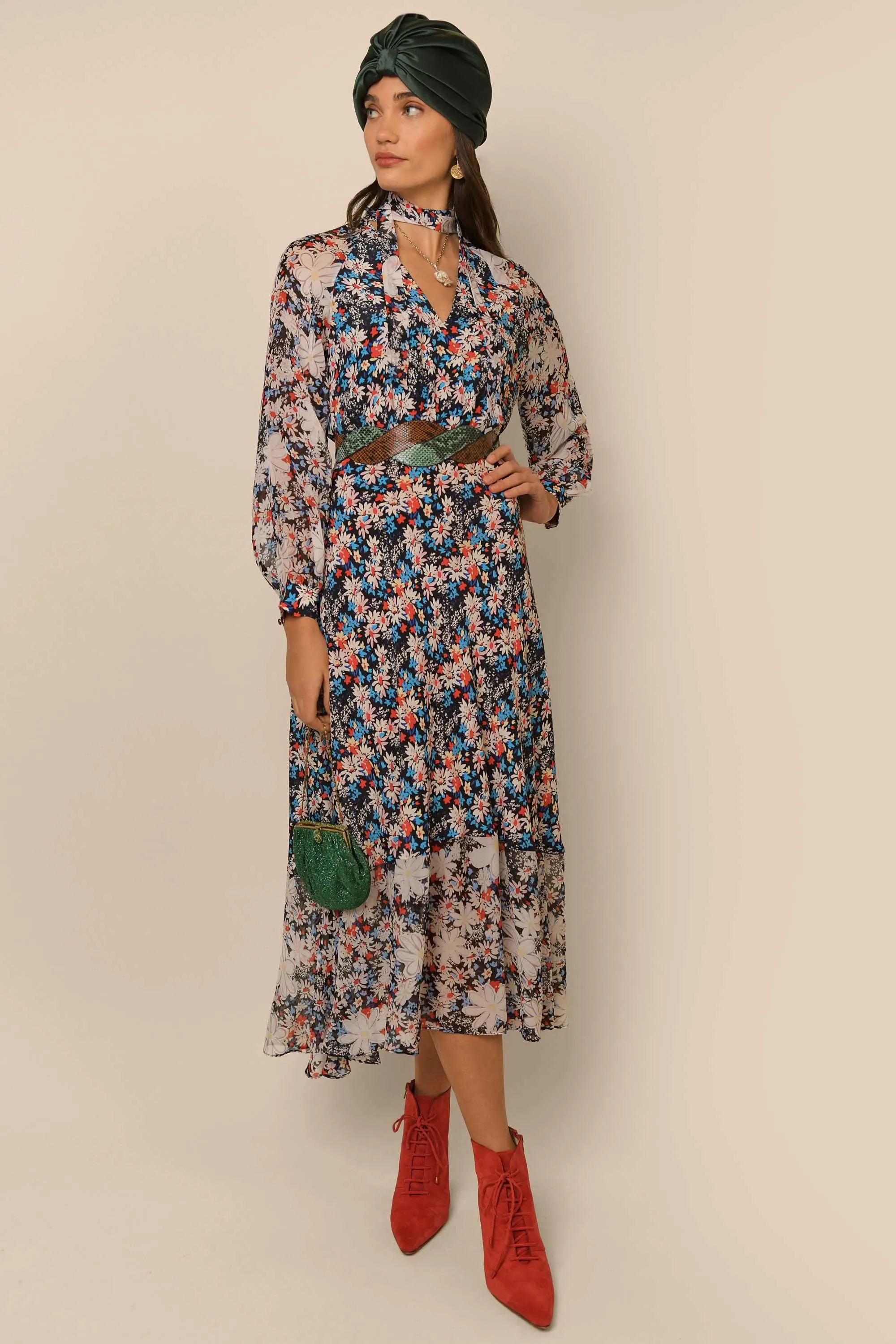 Diya - Black Daisy Mix sold by RIXO product image thumbnail 4