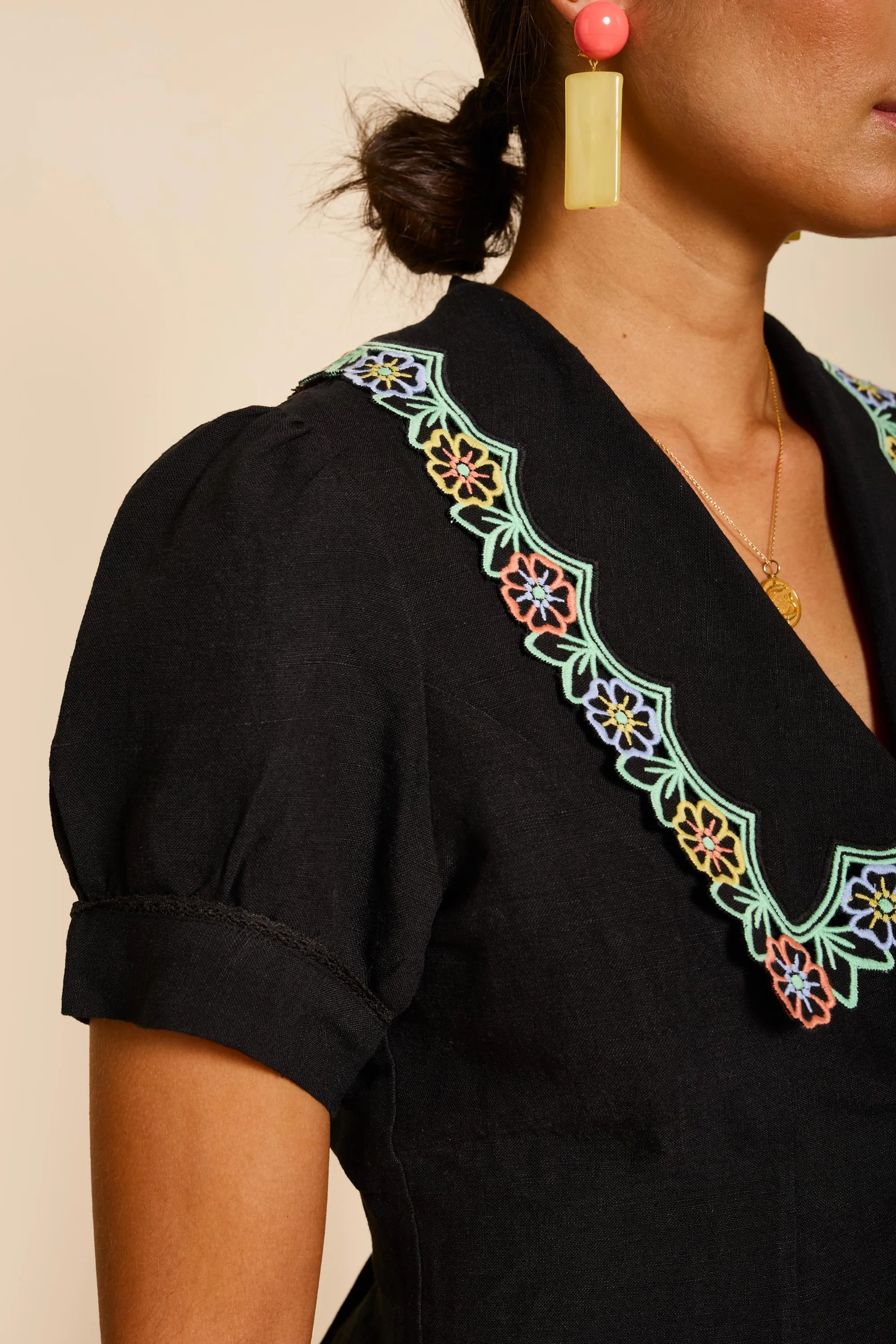 Zinia - Daisy Cutwork Embroidery Black sold by RIXO product image thumbnail 3