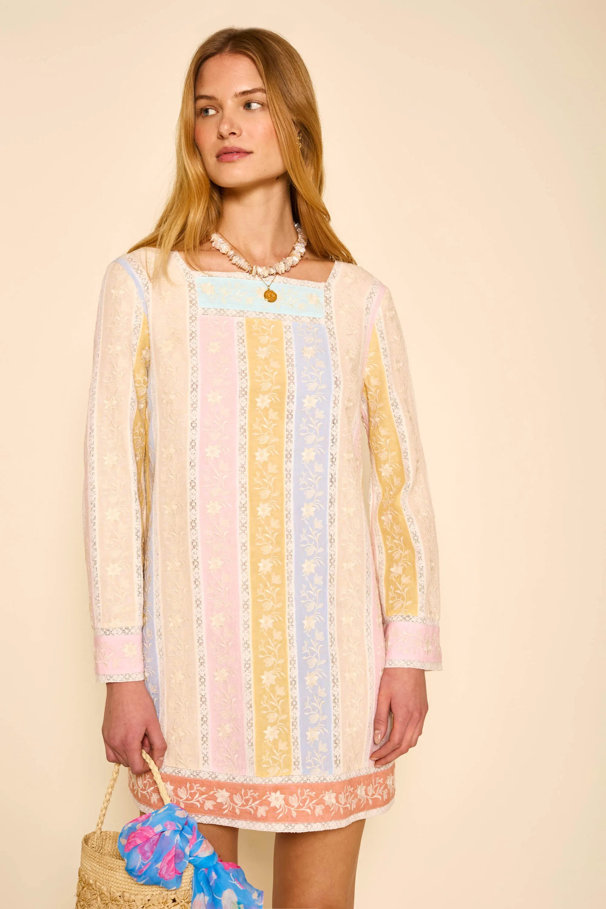 Joane - Daisy Trail Embroidery Pastel sold by RIXO product image thumbnail 4