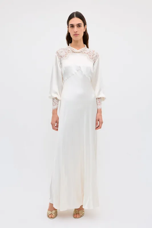 Axelle  -  Pearl sold by RIXO