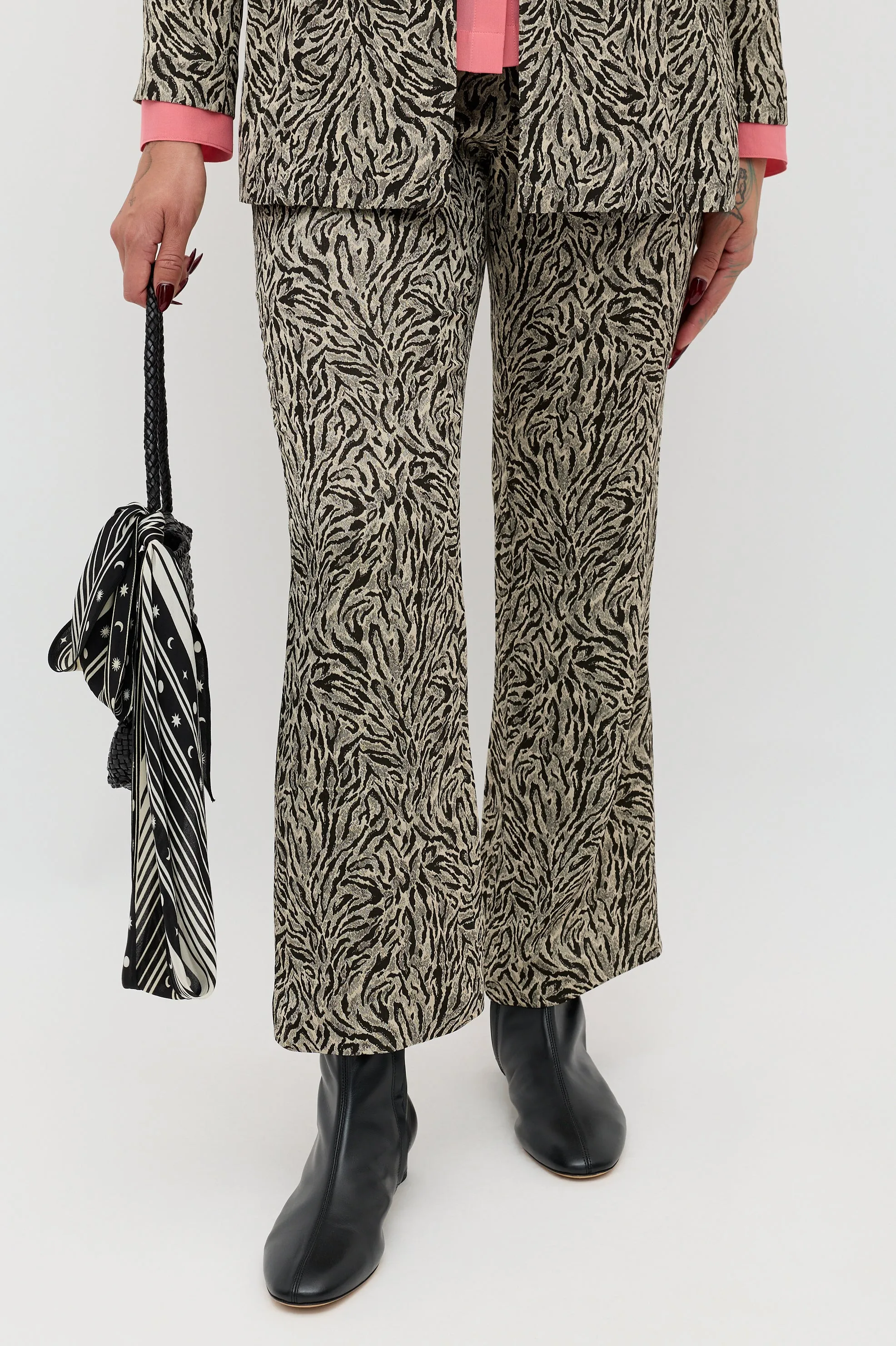 Olwen - Sun Leo Tan sold by RIXO product image thumbnail 3