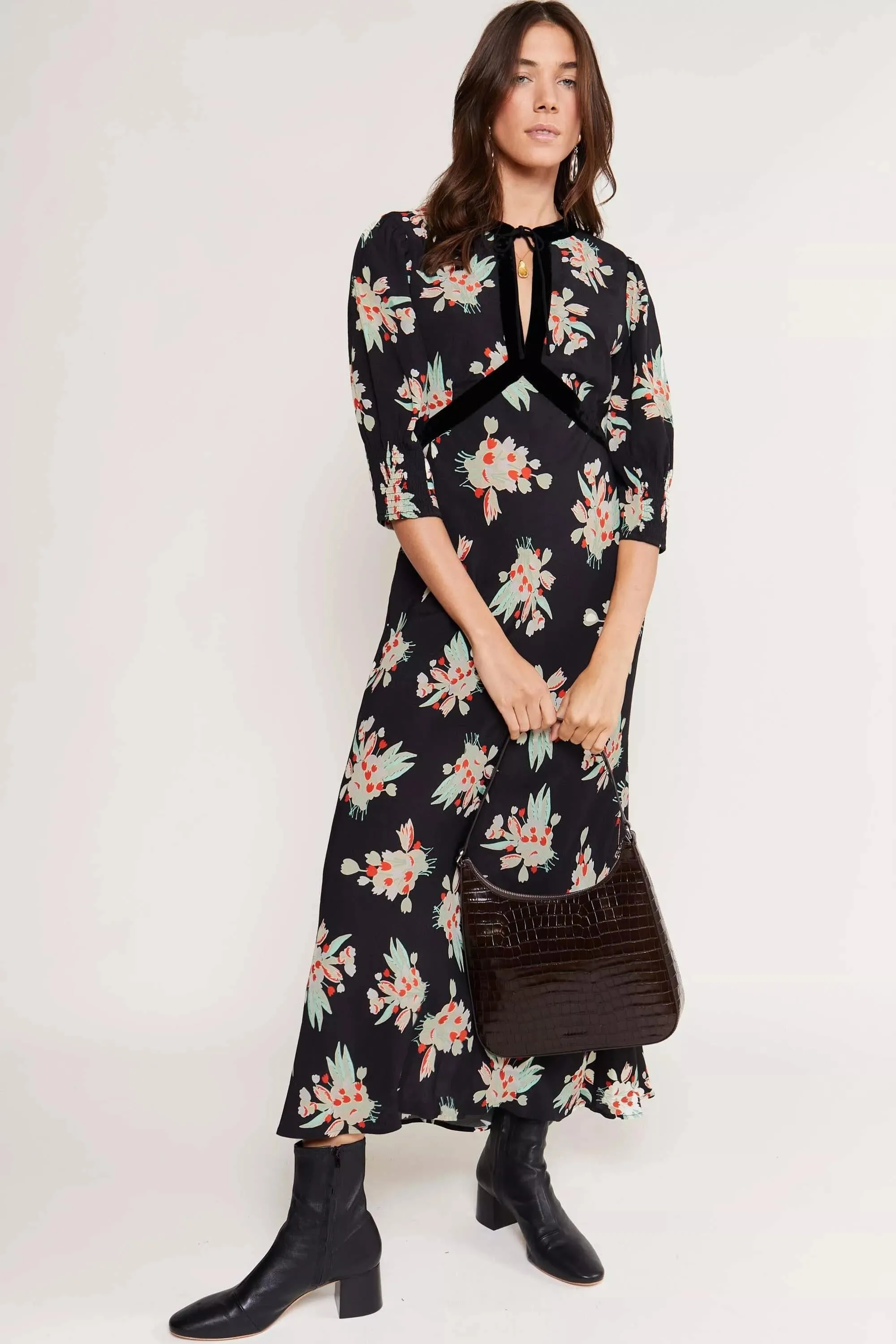 Petra - Tulip Cloud Black sold by RIXO product image thumbnail 3