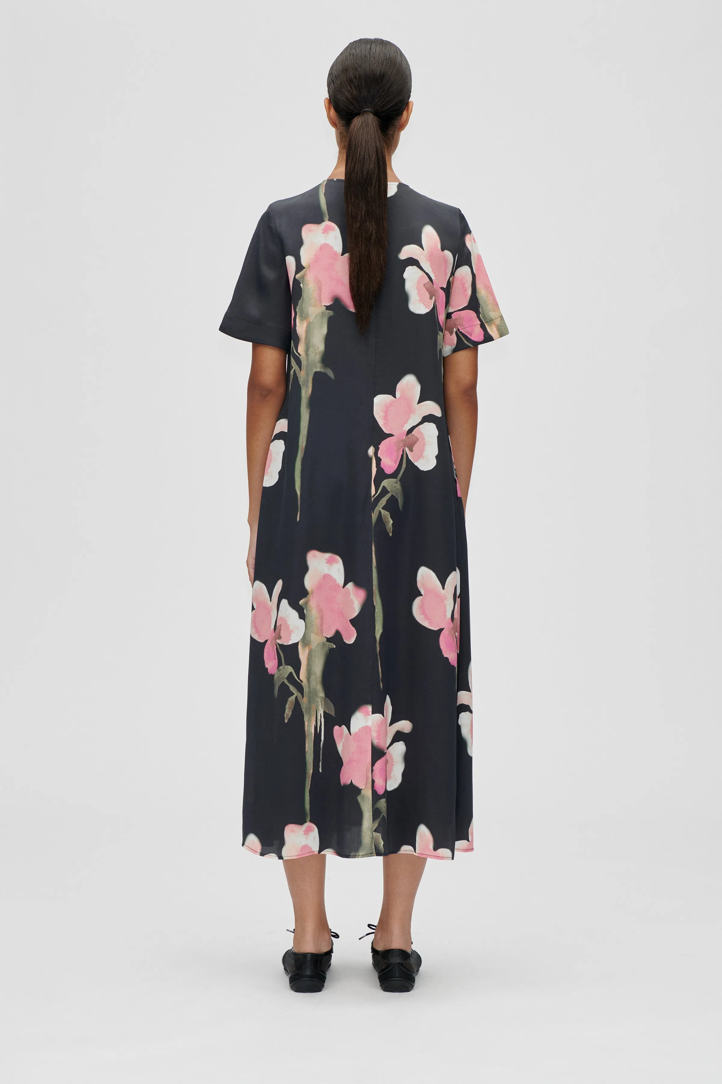 Flowy Short Sleeve Midi Dress - Melting Flowers sold by STINE GOYA product image thumbnail 2