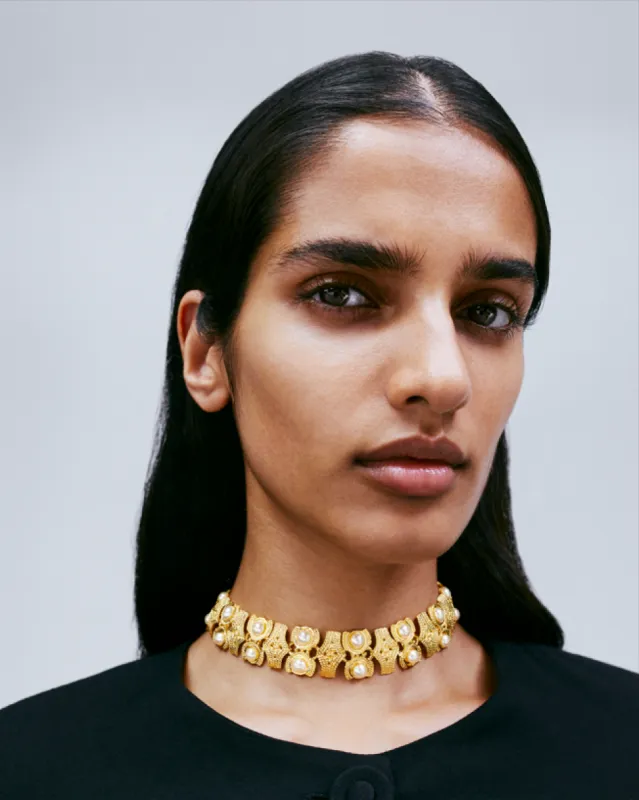 Vintage-inspired gold choker necklace with pearl sold by DESTREE