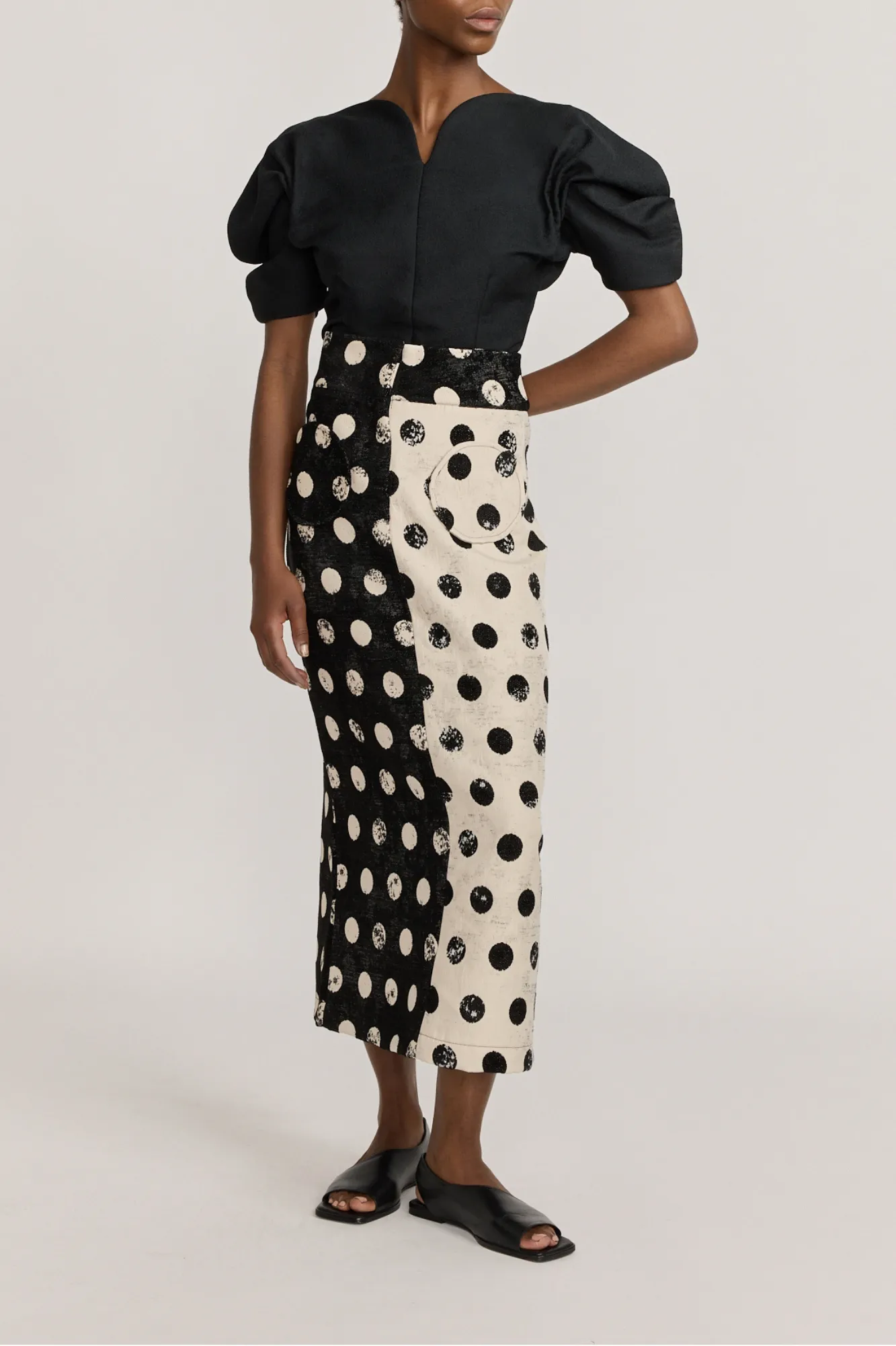 Black & white pencil skirt with circular pockets and button details sold by DESTREE product image thumbnail 2