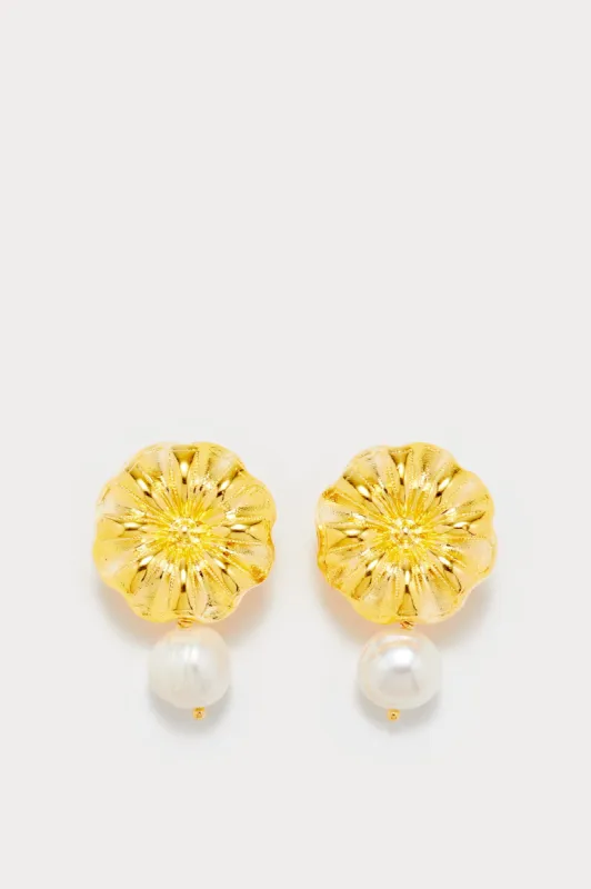 White daisy pearl earrings sold by DESTREE