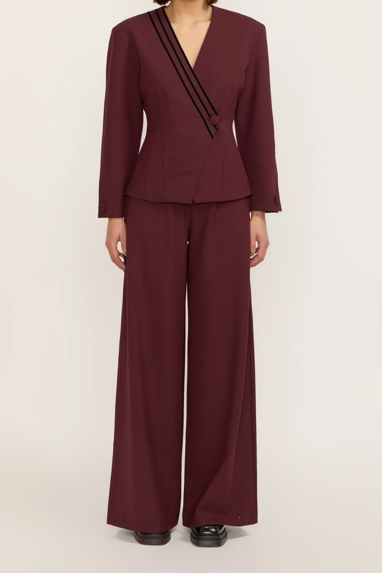 Burgundy wide-leg pants with a tailored fit sold by DESTREE product image thumbnail 3