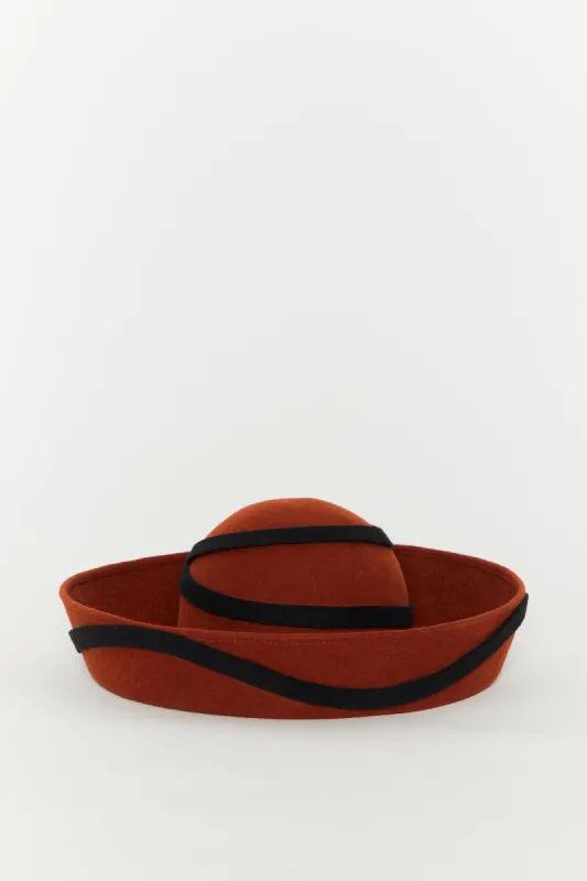 SIGMAR FELT RED & BLACK sold by DESTREE