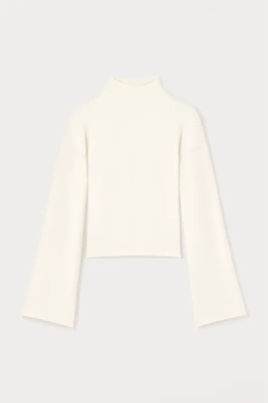 Ivory fitted top in viscose sold by DESTREE