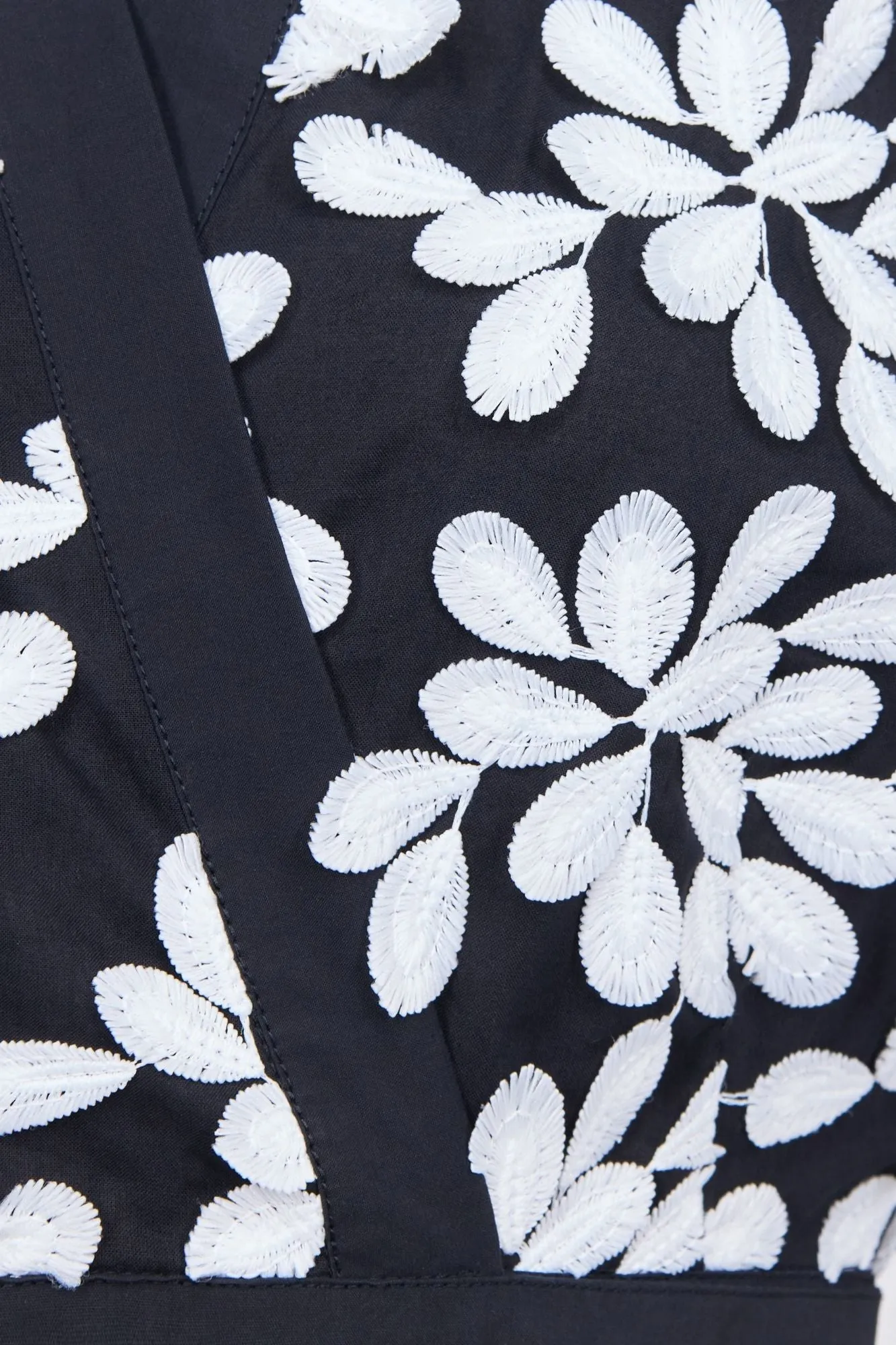 Embroided cropped shirt with tie detail - Black & White sold by DESTREE product image thumbnail 2