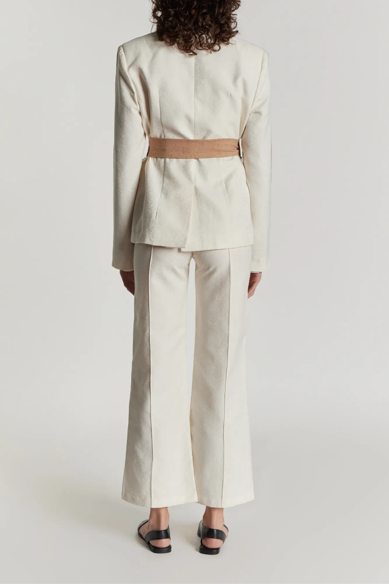 CHESNUT ECRU BICOLOR BELTED BLAZER sold by DESTREE product image thumbnail 4