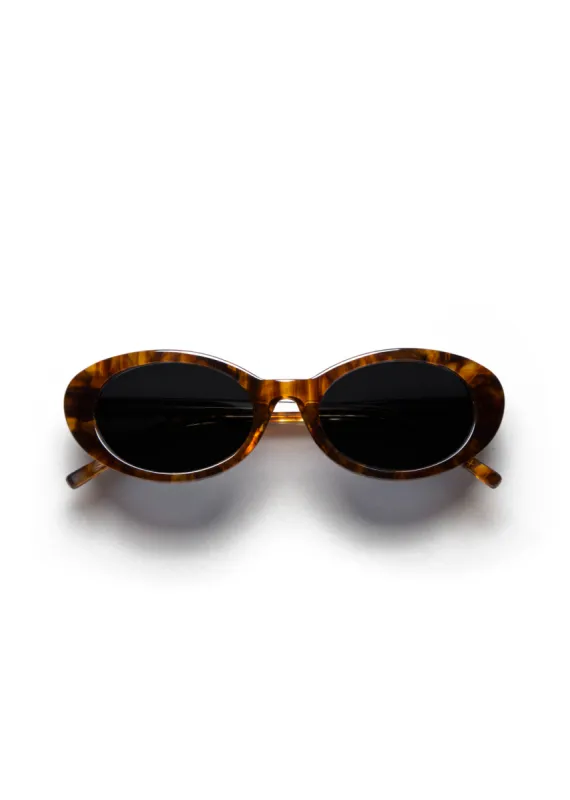 BROWN BETTY sold by Roberi & Fraud